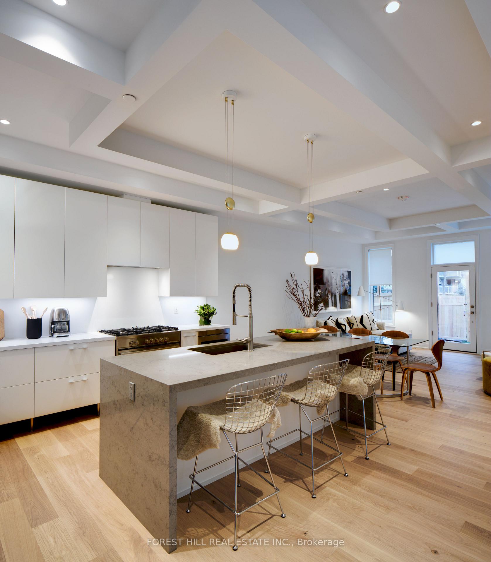 Photo 15 of 23B Lascelles Boulevard, Toronto, Yonge-St. Clair — HOMEH