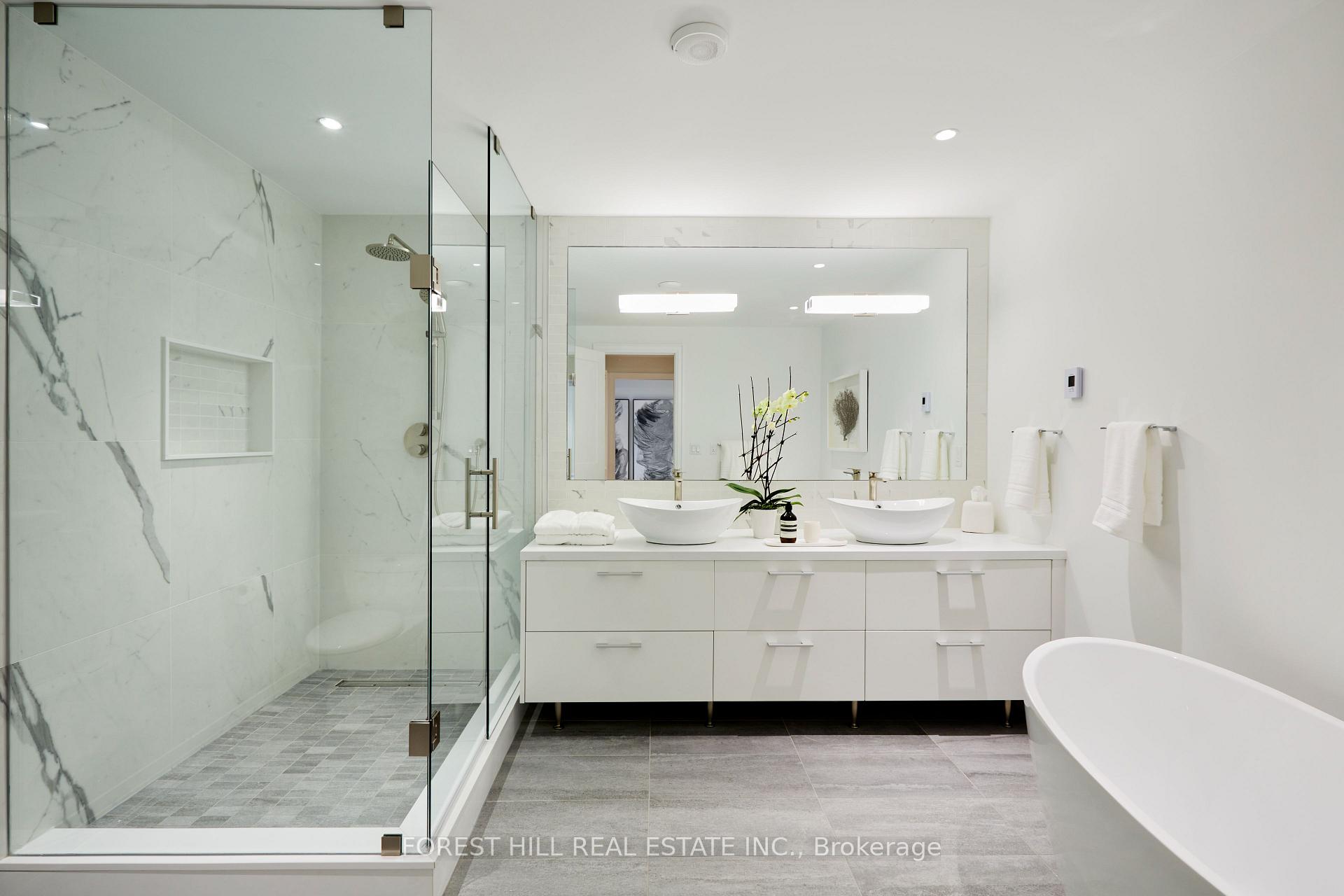 Photo 23 of 23B Lascelles Boulevard, Toronto, Yonge-St. Clair — HOMEH