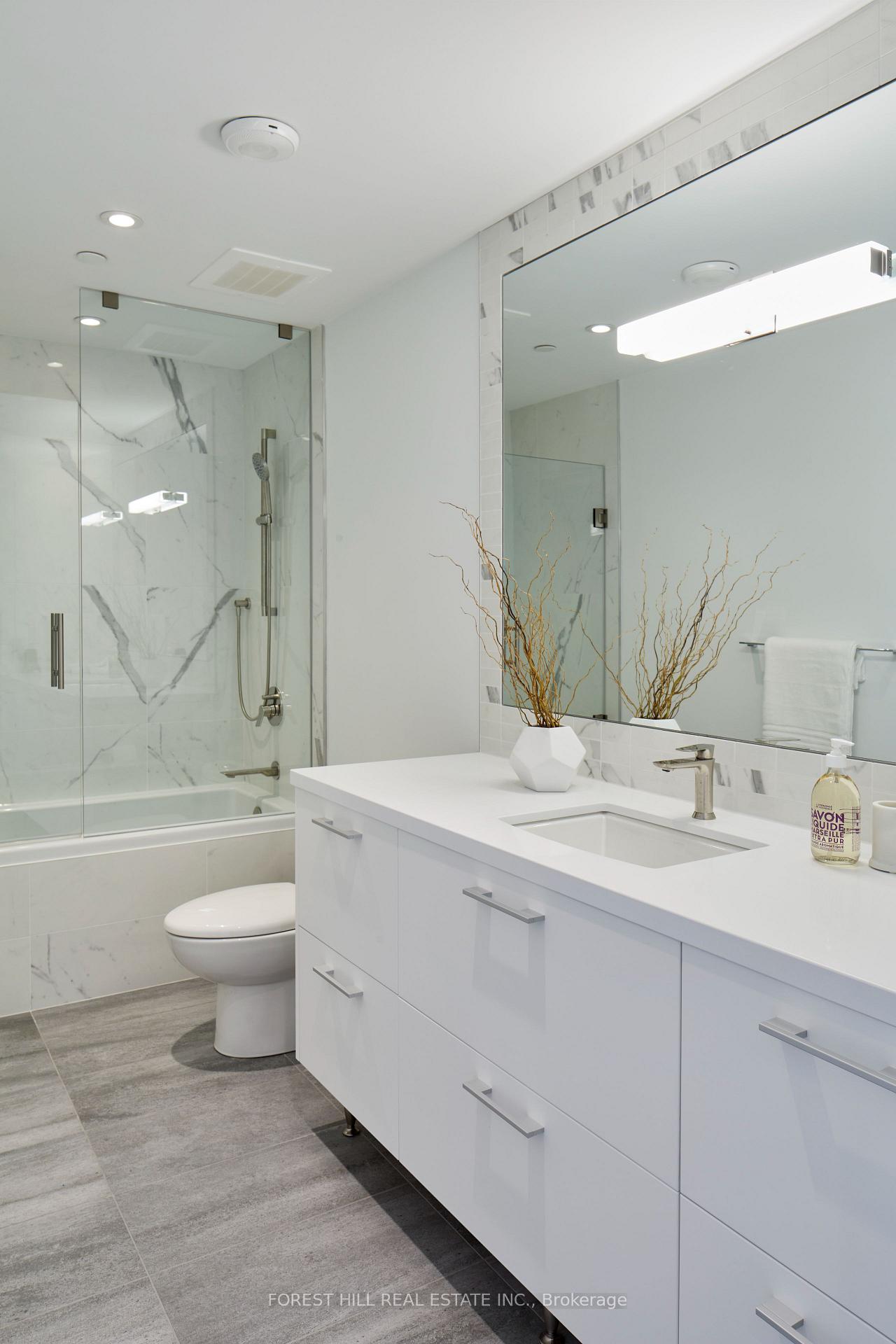 Photo 29 of 23B Lascelles Boulevard, Toronto, Yonge-St. Clair — HOMEH