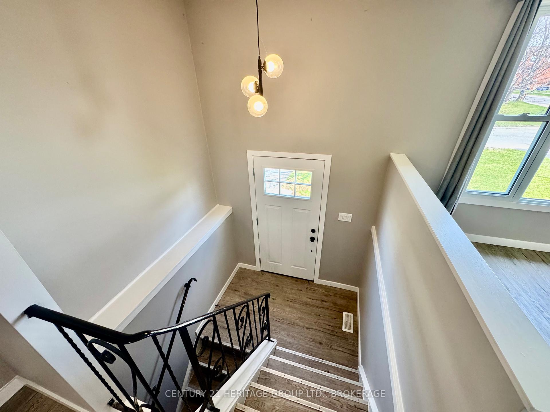 Photo 3 of 356 Owens Crescent, Kingston, East Gardiners Rd — HOMEH