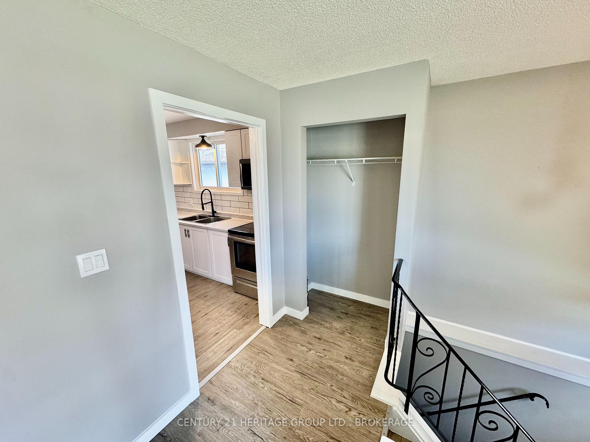 Photo 4 of 356 Owens Crescent, Kingston, East Gardiners Rd — HOMEH