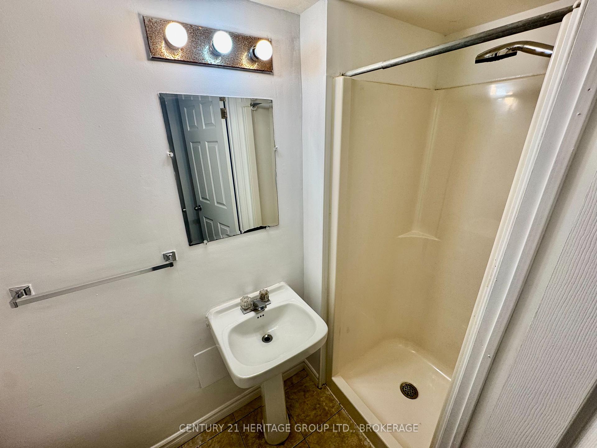 Photo 18 of 356 Owens Crescent, Kingston, East Gardiners Rd — HOMEH