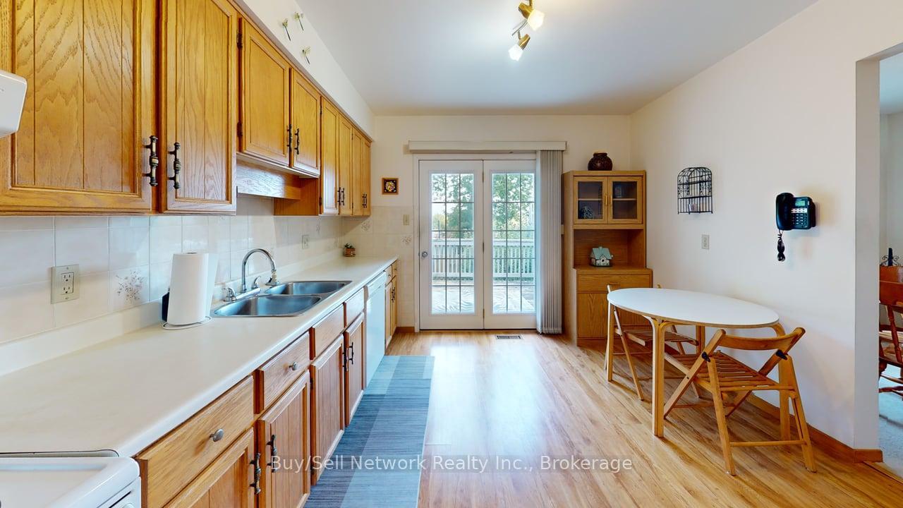 Photo 5 of 2565 Marsdale Drive, Peterborough, Ashburnham Ward 4 — HOMEH