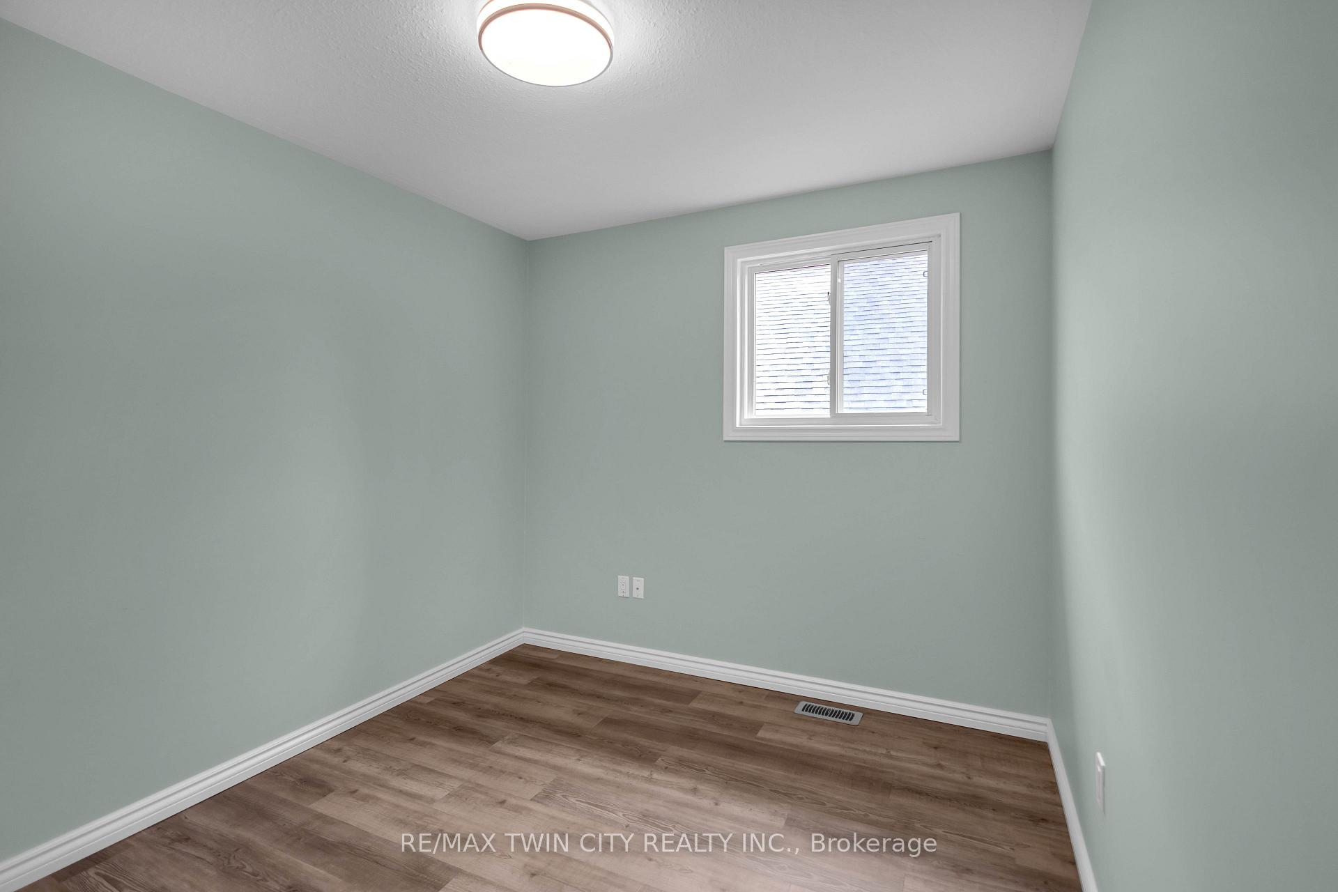 Photo 20 of 4 Dowden Avenue, Brantford, Tutela Heights — HOMEH