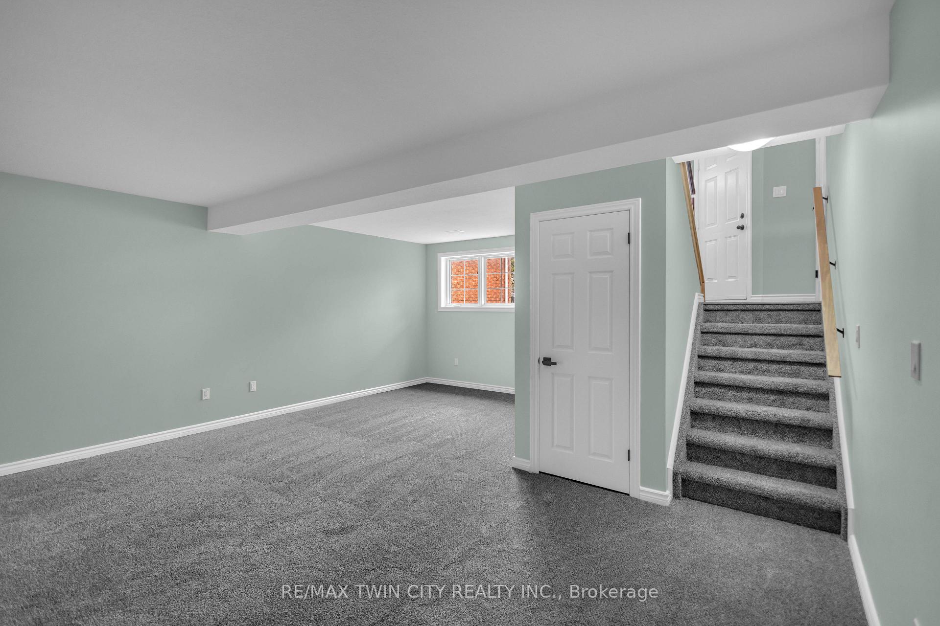 Photo 27 of 4 Dowden Avenue, Brantford, Tutela Heights — HOMEH
