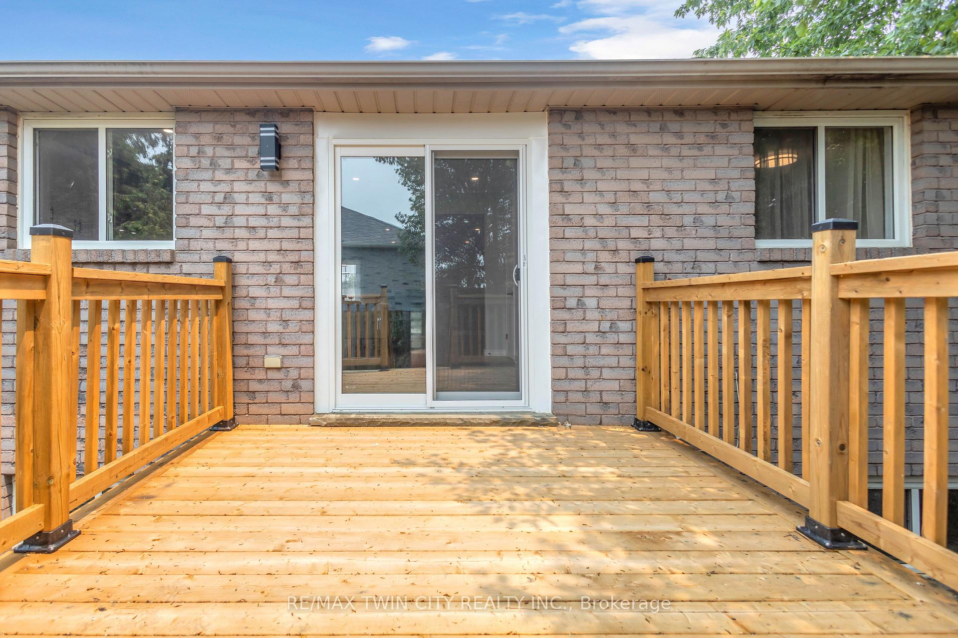 Photo 37 of 4 Dowden Avenue, Brantford, Tutela Heights — HOMEH
