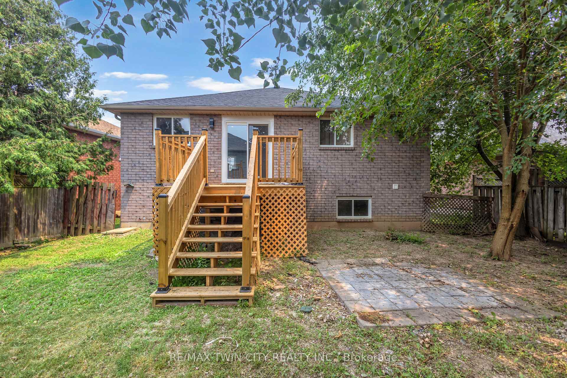 Photo 39 of 4 Dowden Avenue, Brantford, Tutela Heights — HOMEH