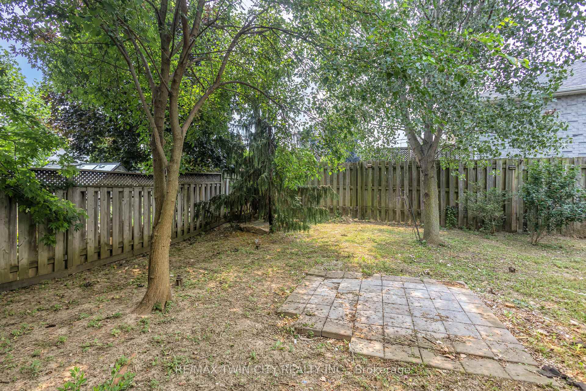 Photo 42 of 4 Dowden Avenue, Brantford, Tutela Heights — HOMEH