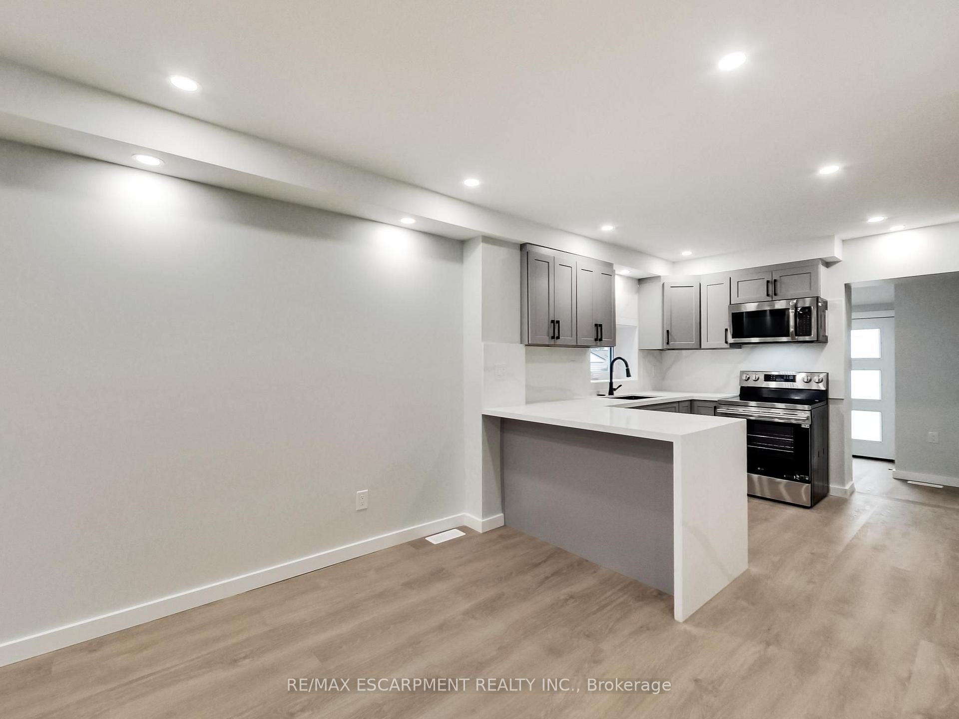 Photo 12 of 67 Cope Street, Hamilton, Homeside — HOMEH