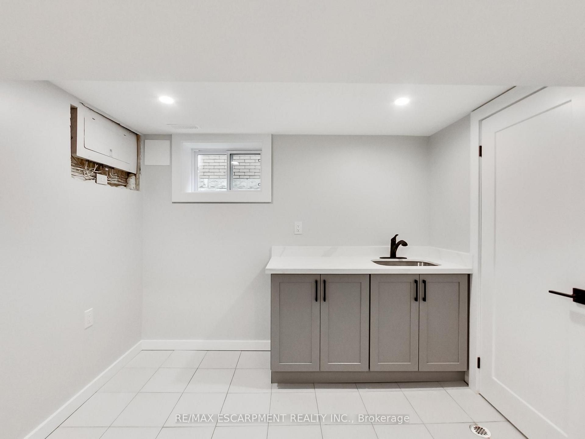 Photo 38 of 67 Cope Street, Hamilton, Homeside — HOMEH