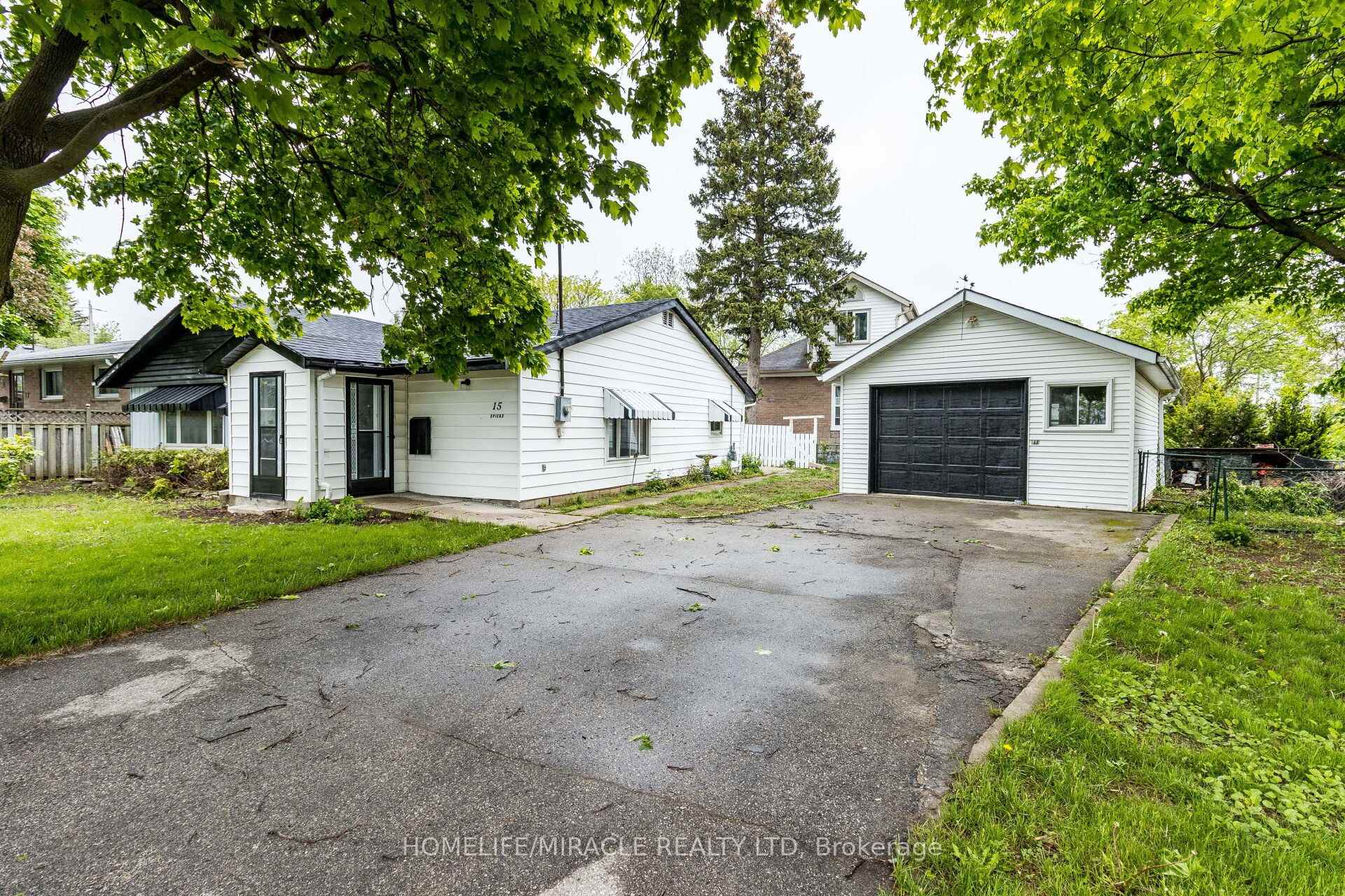 Photo 6 of 15 Spiers Crescent, Cambridge, Galt City Centre — HOMEH