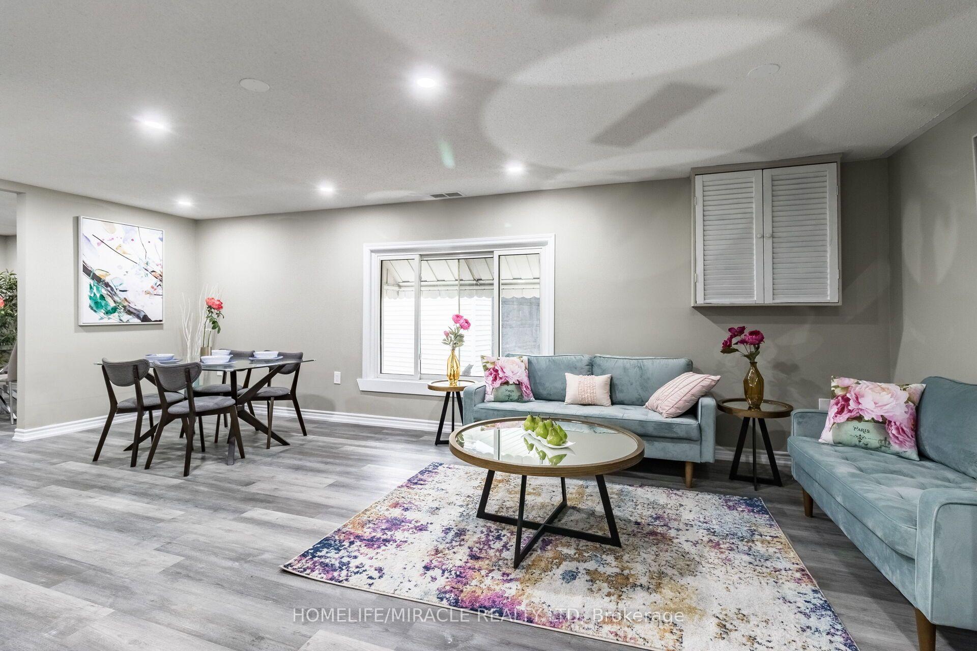 Photo 10 of 15 Spiers Crescent, Cambridge, Galt City Centre — HOMEH