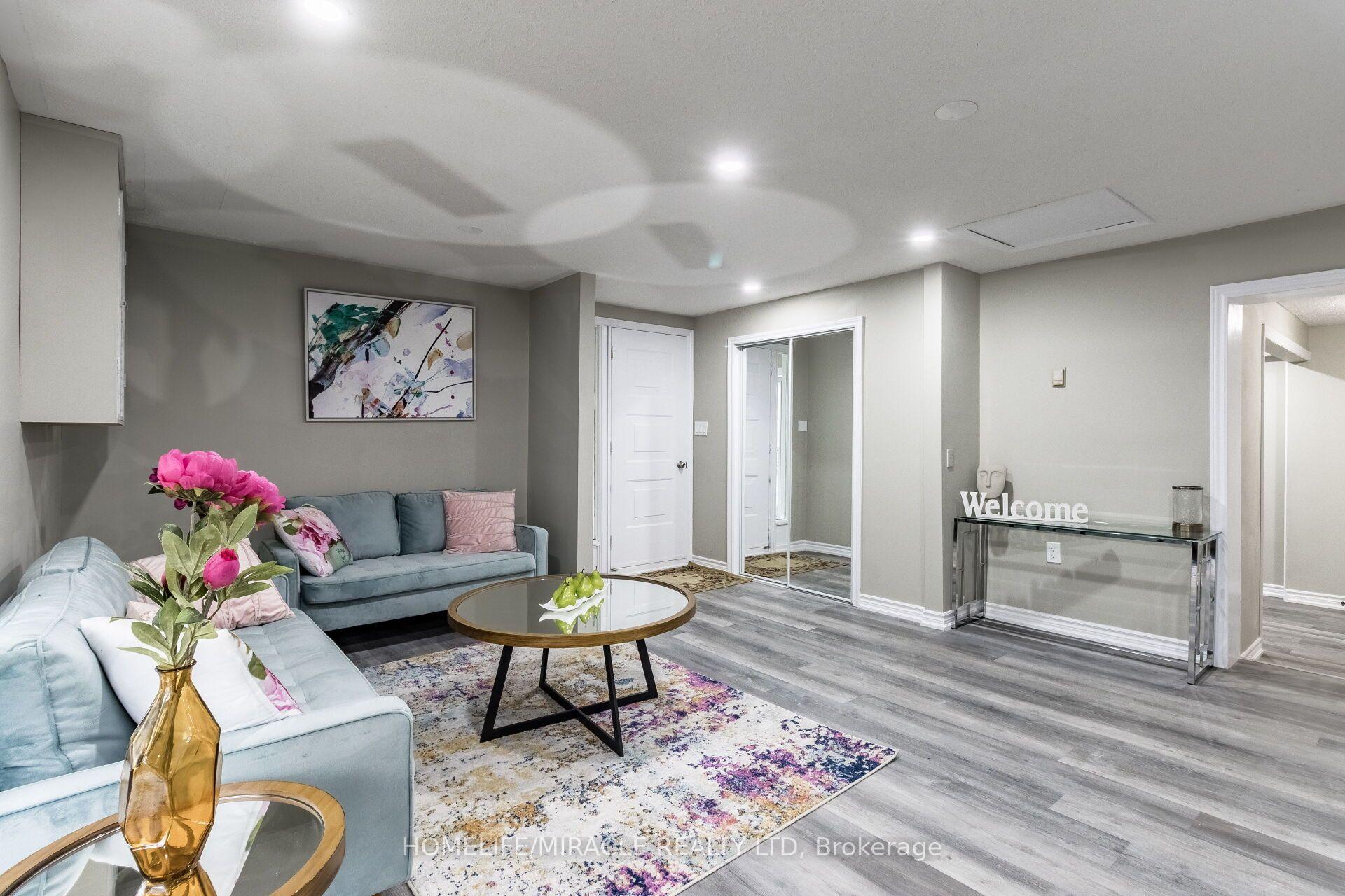 Photo 12 of 15 Spiers Crescent, Cambridge, Galt City Centre — HOMEH