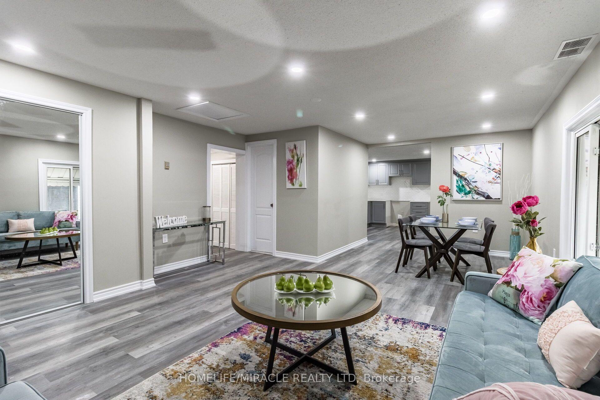 Photo 13 of 15 Spiers Crescent, Cambridge, Galt City Centre — HOMEH