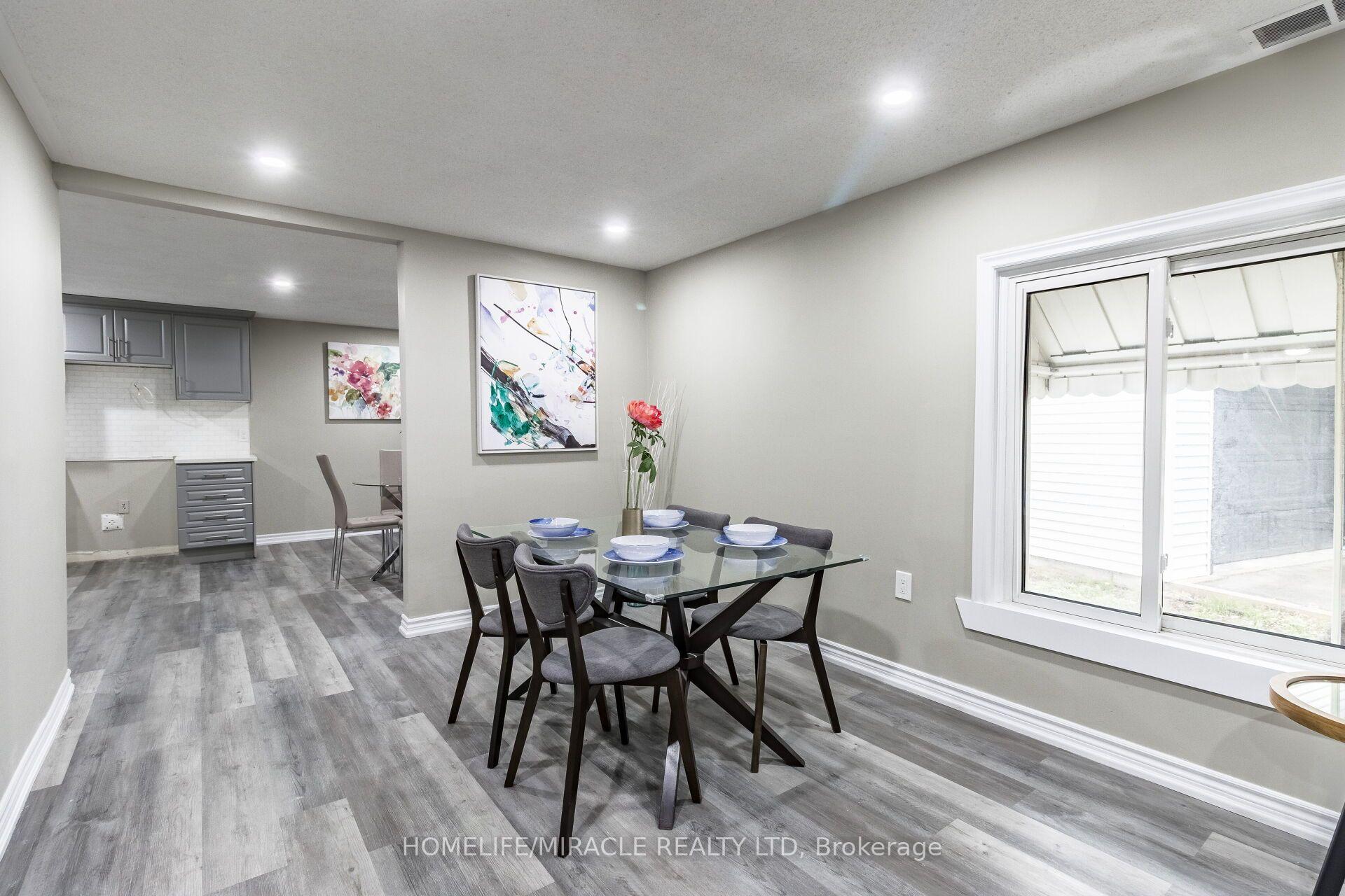 Photo 14 of 15 Spiers Crescent, Cambridge, Galt City Centre — HOMEH