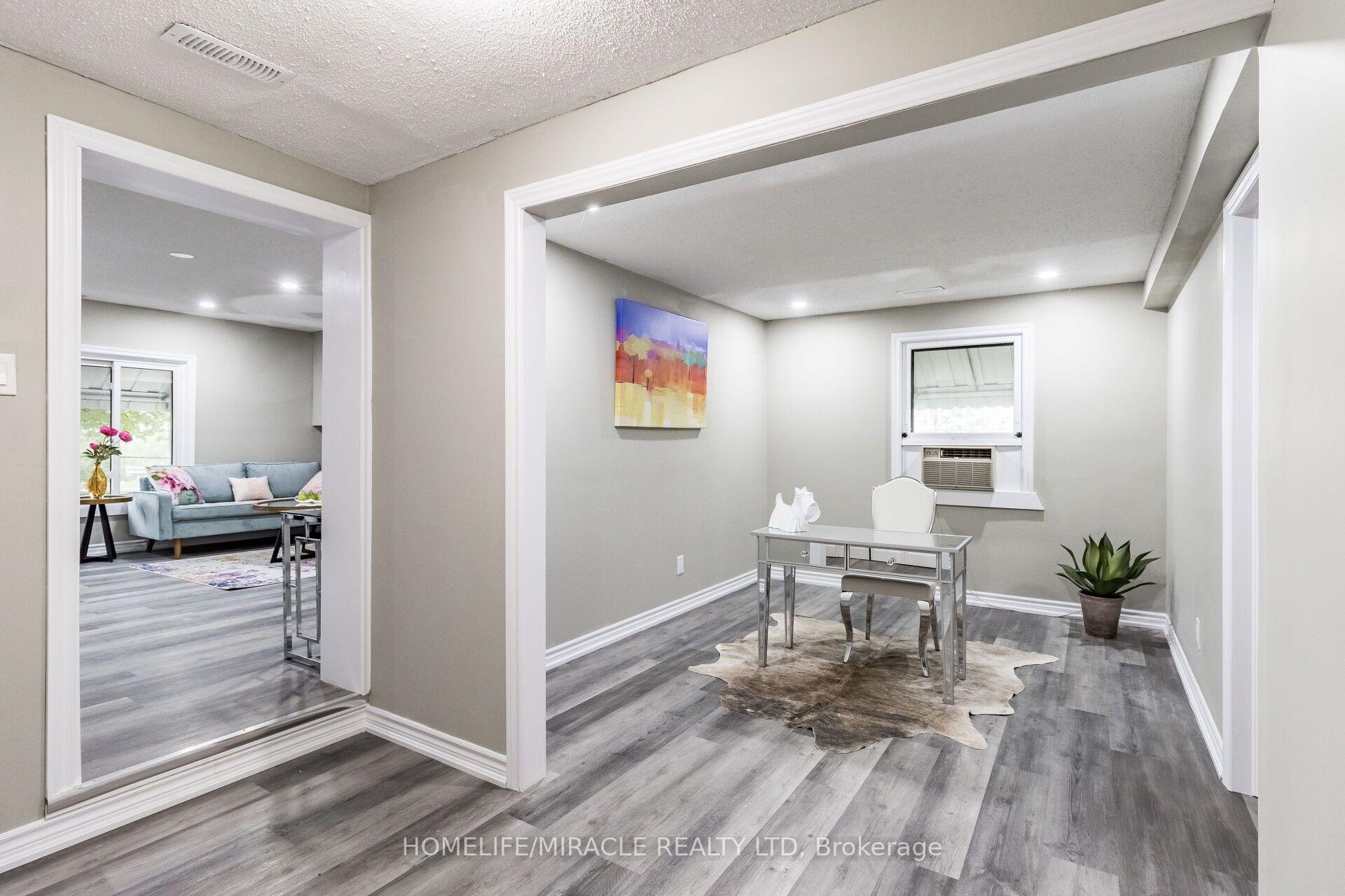 Photo 26 of 15 Spiers Crescent, Cambridge, Galt City Centre — HOMEH