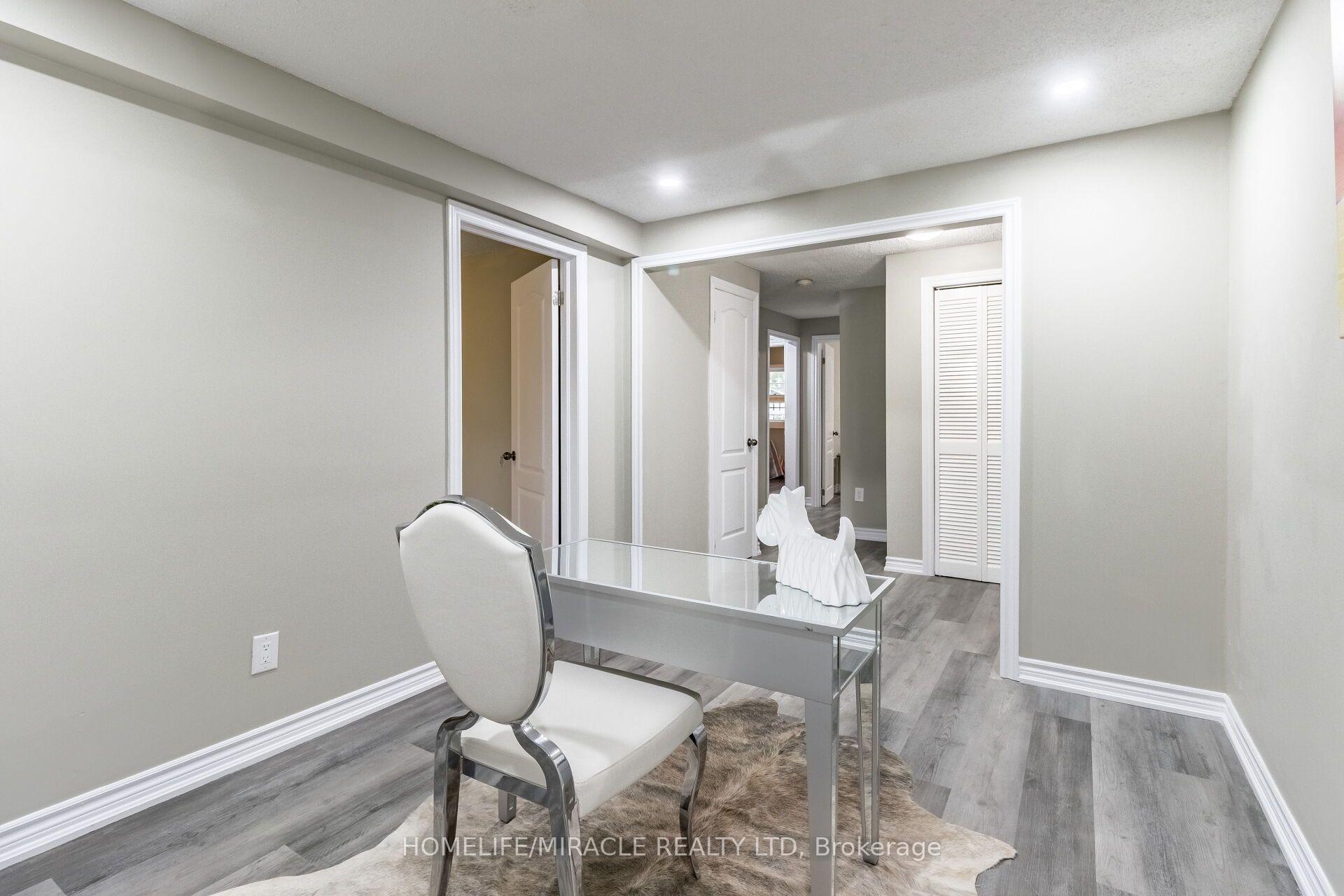 Photo 28 of 15 Spiers Crescent, Cambridge, Galt City Centre — HOMEH
