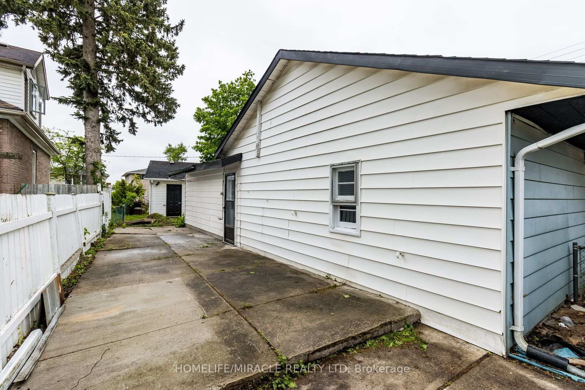 Photo 50 of 15 Spiers Crescent, Cambridge, Galt City Centre — HOMEH