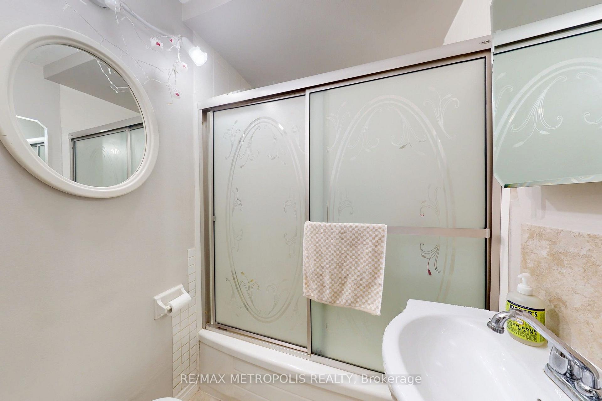 Photo 23 of 742 Dufferin Street, Toronto, Dufferin Grove — HOMEH