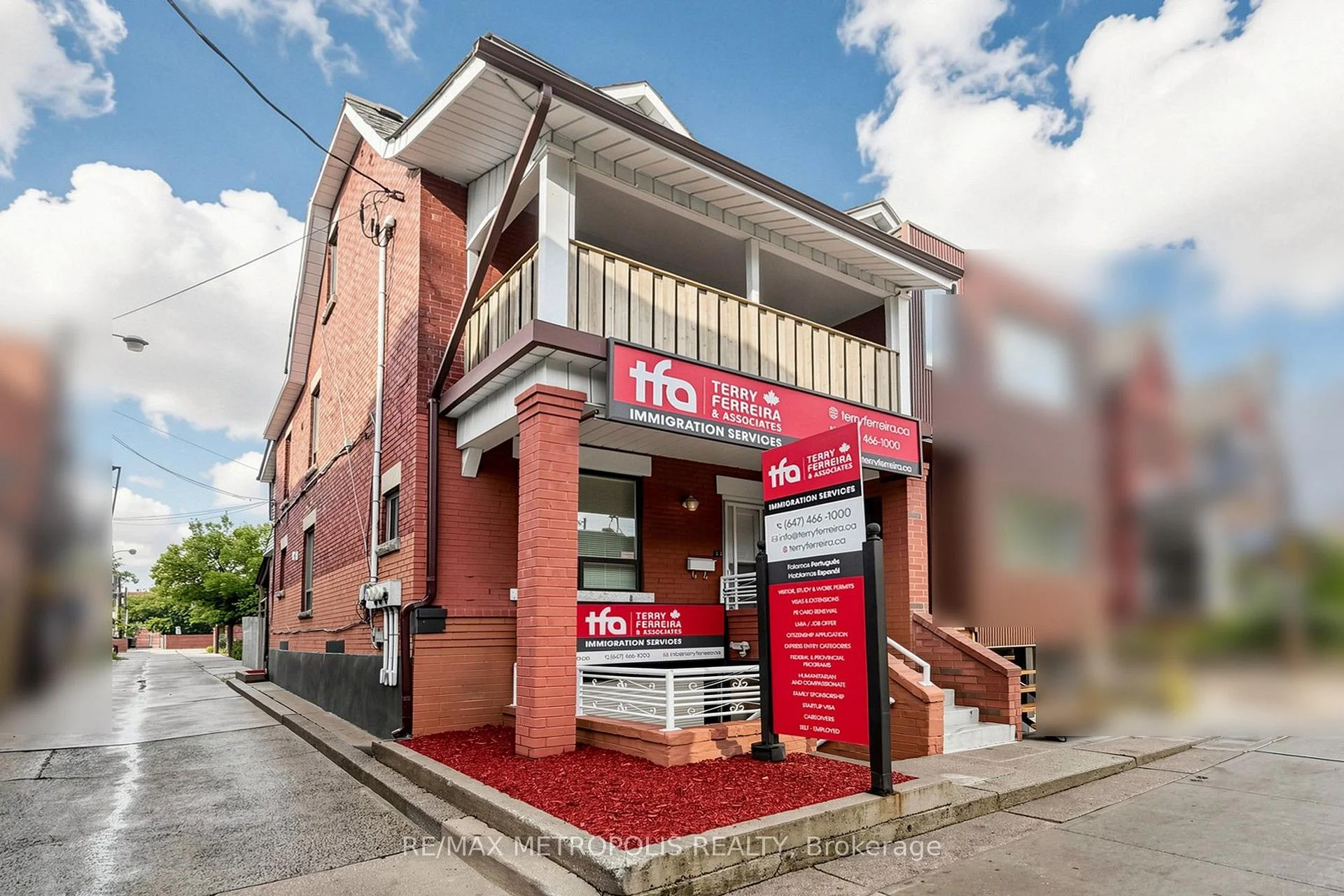 Photo 4 of 742 Dufferin Street, Toronto, Dufferin Grove — HOMEH