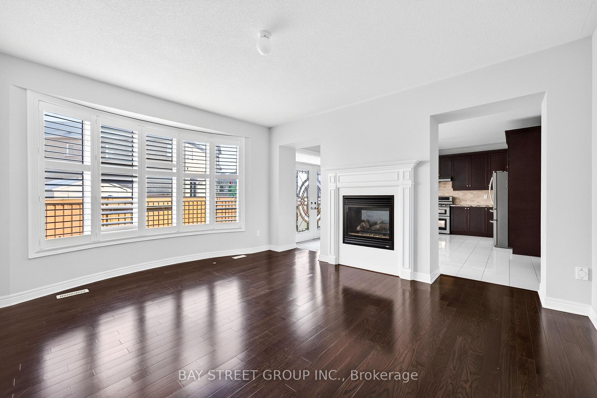 Photo 14 of 45 Abitibi Lake Drive, Brampton, Sandringham-Wellington — HOMEH