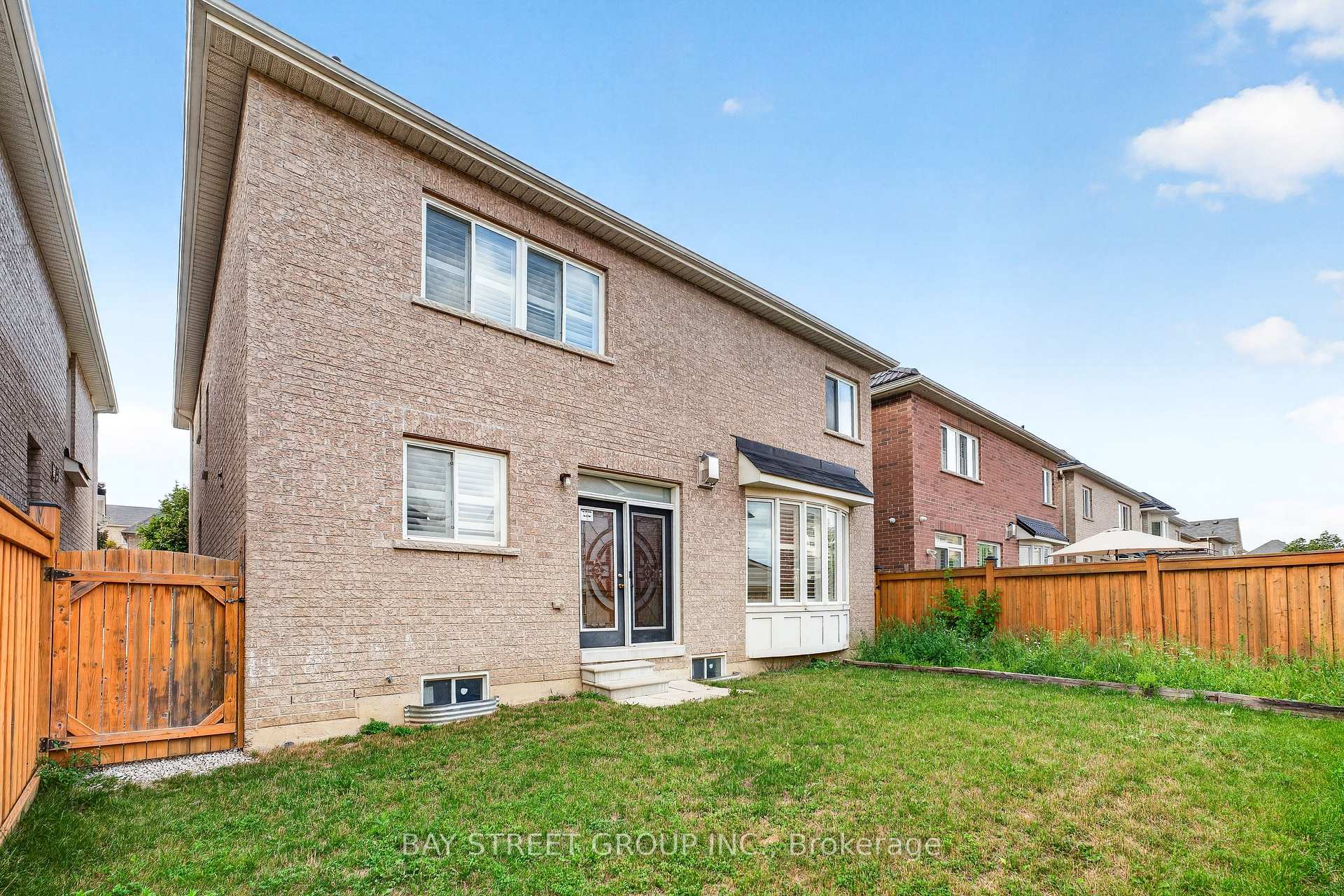 Photo 20 of 45 Abitibi Lake Drive, Brampton, Sandringham-Wellington — HOMEH