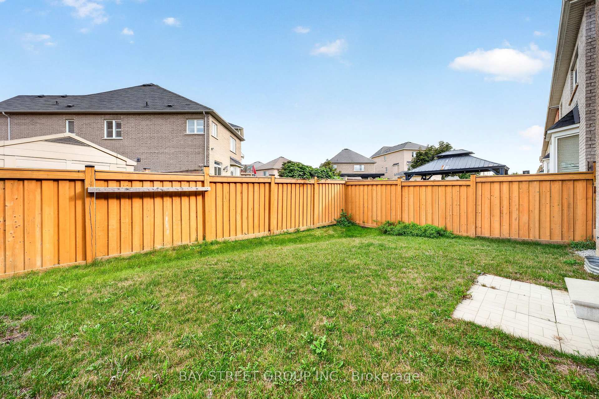 Photo 22 of 45 Abitibi Lake Drive, Brampton, Sandringham-Wellington — HOMEH