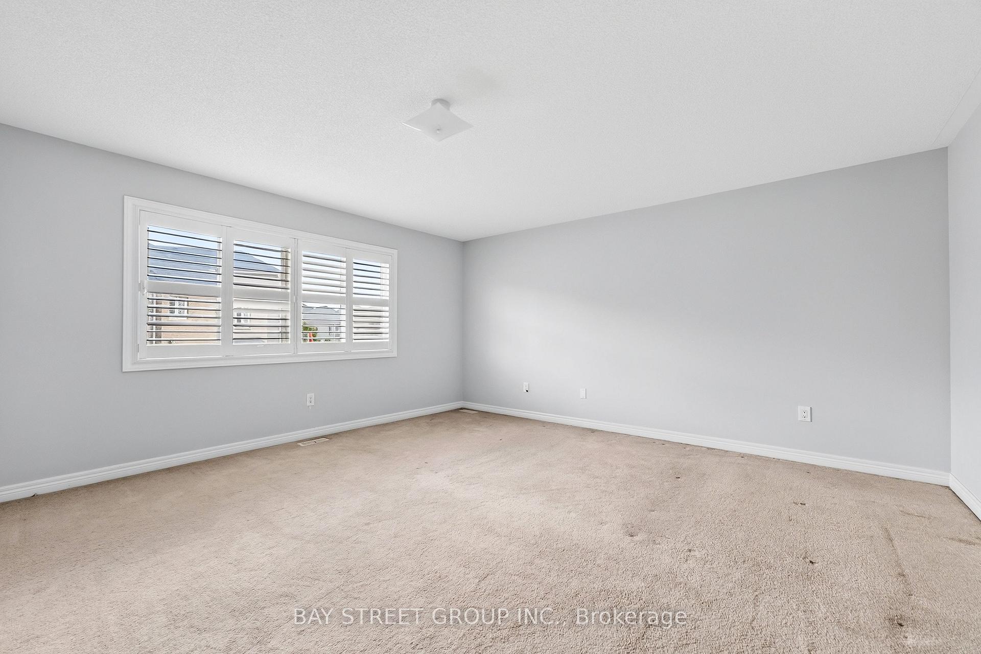 Photo 27 of 45 Abitibi Lake Drive, Brampton, Sandringham-Wellington — HOMEH