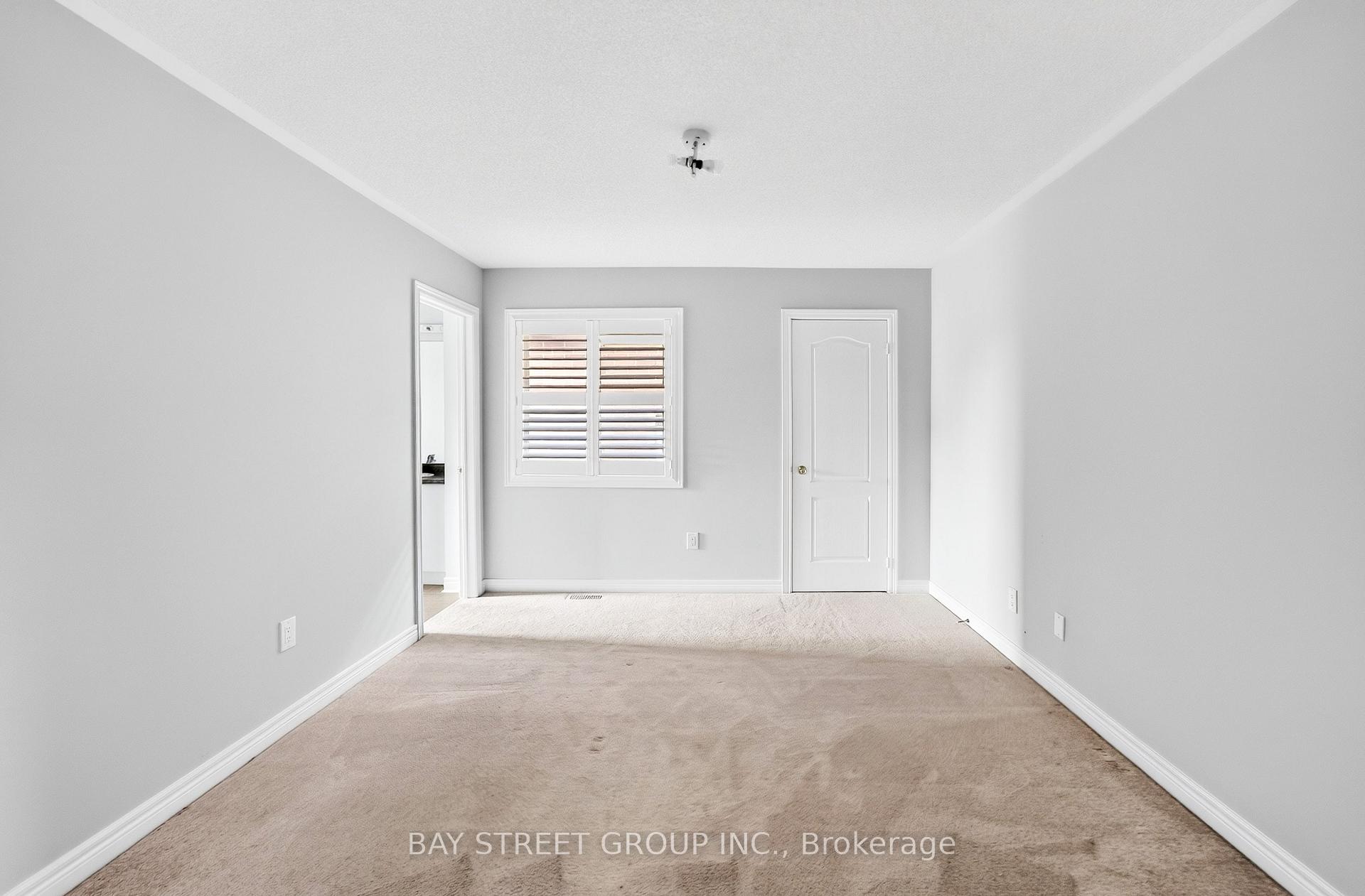 Photo 31 of 45 Abitibi Lake Drive, Brampton, Sandringham-Wellington — HOMEH