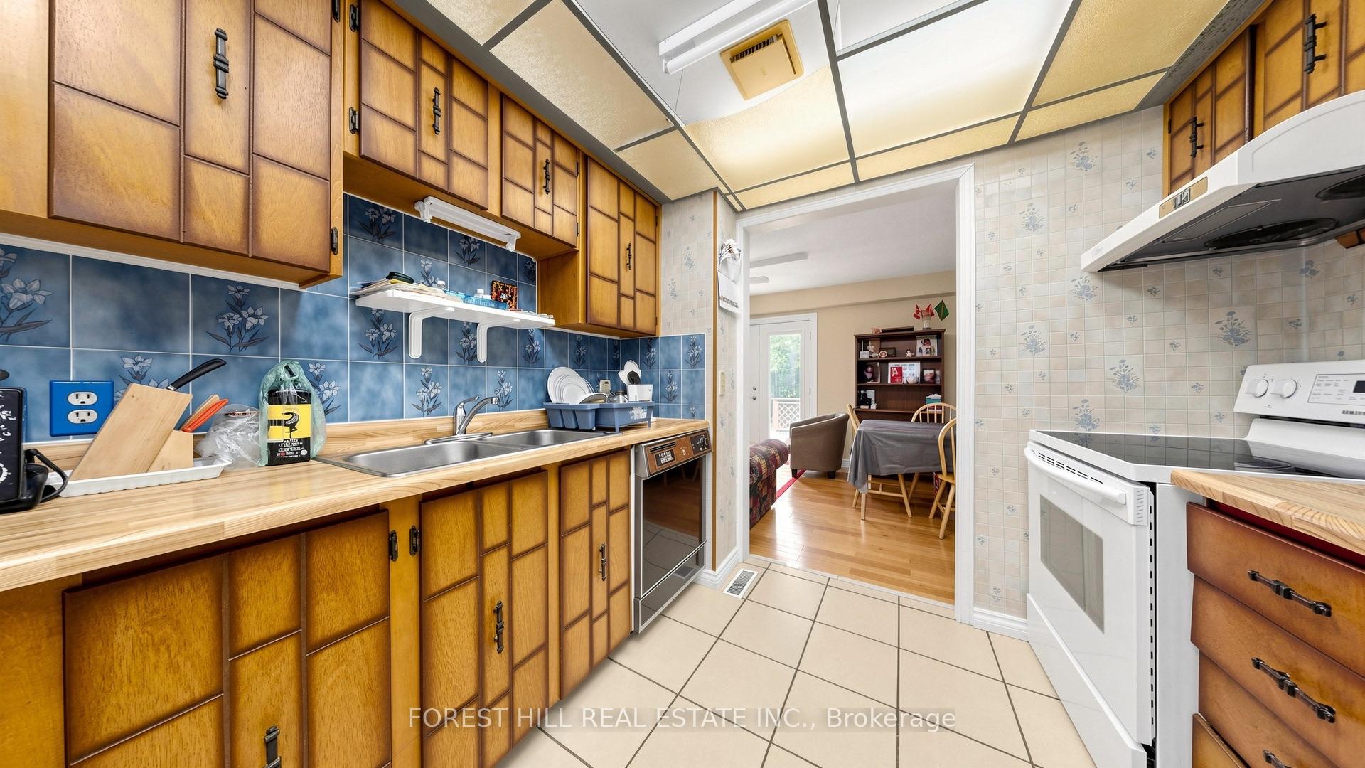 Photo 8 of 35 Treetops Court, Scarborough, Milliken — HOMEH