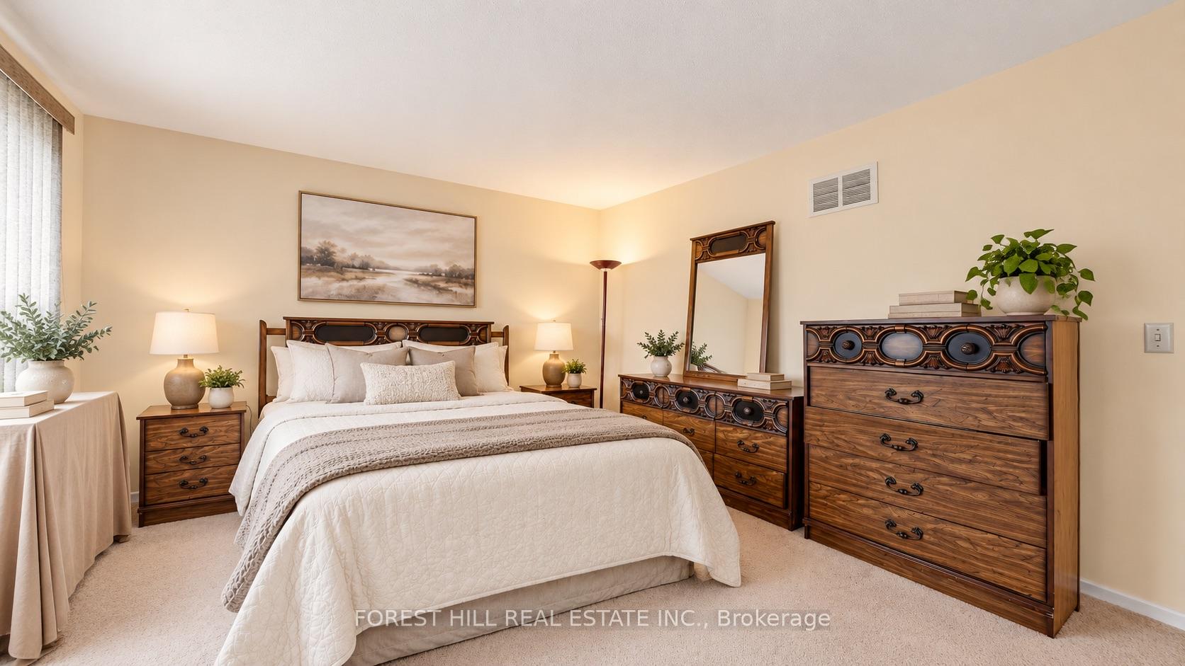 Photo 12 of 35 Treetops Court, Scarborough, Milliken — HOMEH