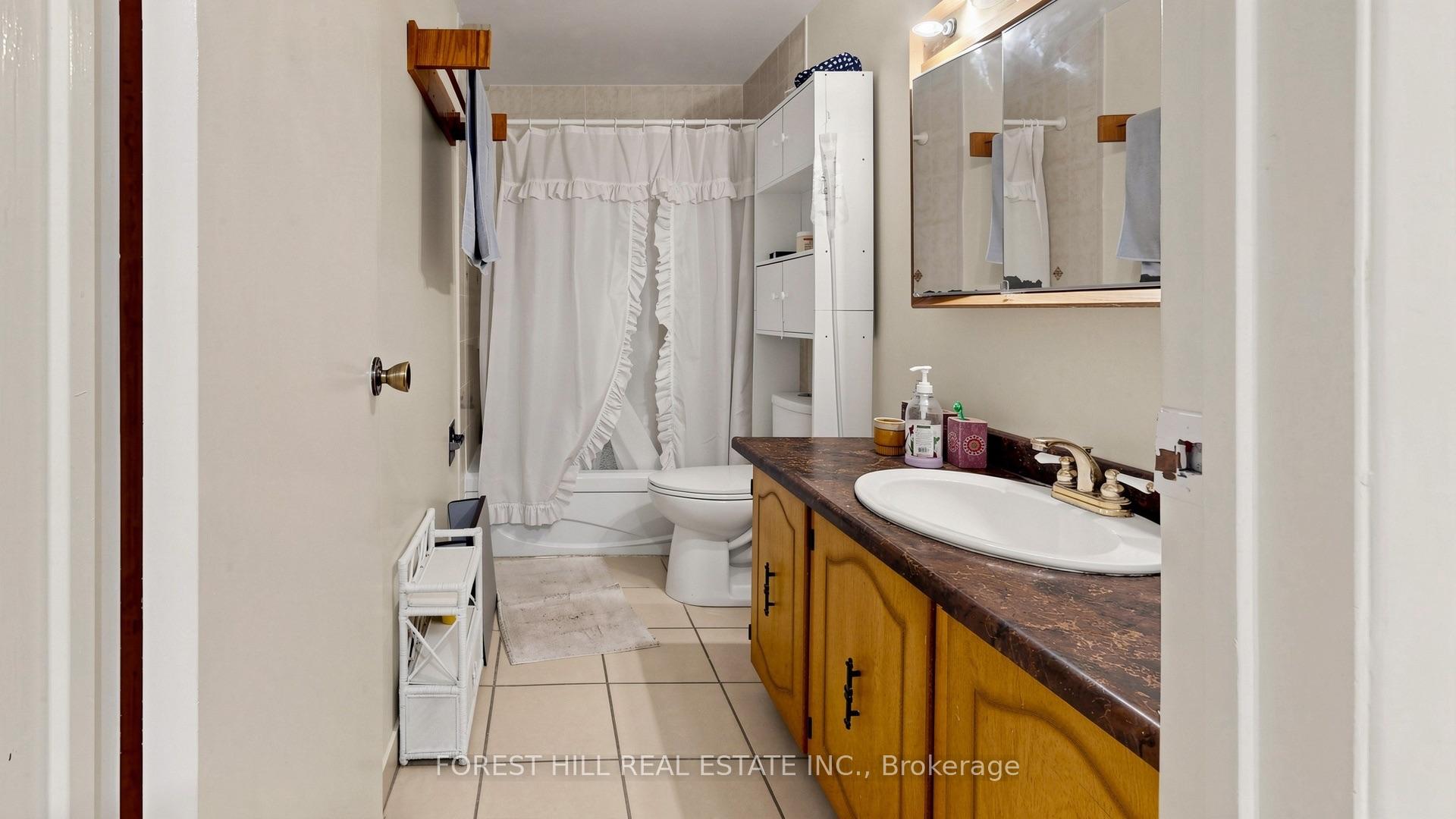 Photo 17 of 35 Treetops Court, Scarborough, Milliken — HOMEH
