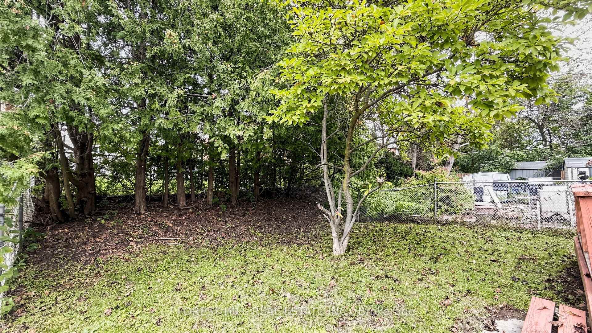 Photo 24 of 35 Treetops Court, Scarborough, Milliken — HOMEH