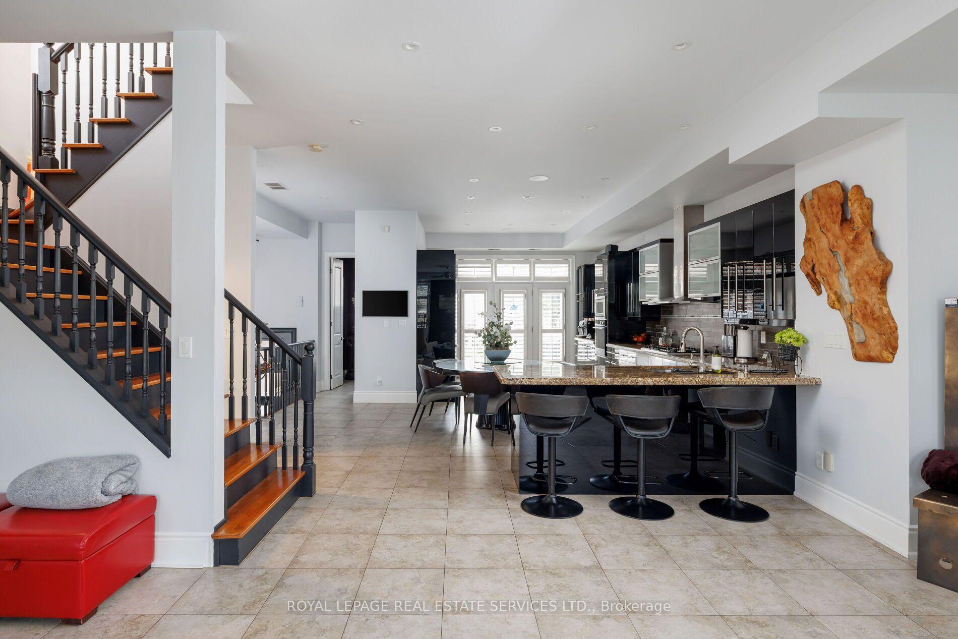 Photo 11 of Unit 7, 120 Bronte Road, Oakville, Bronte — HOMEH