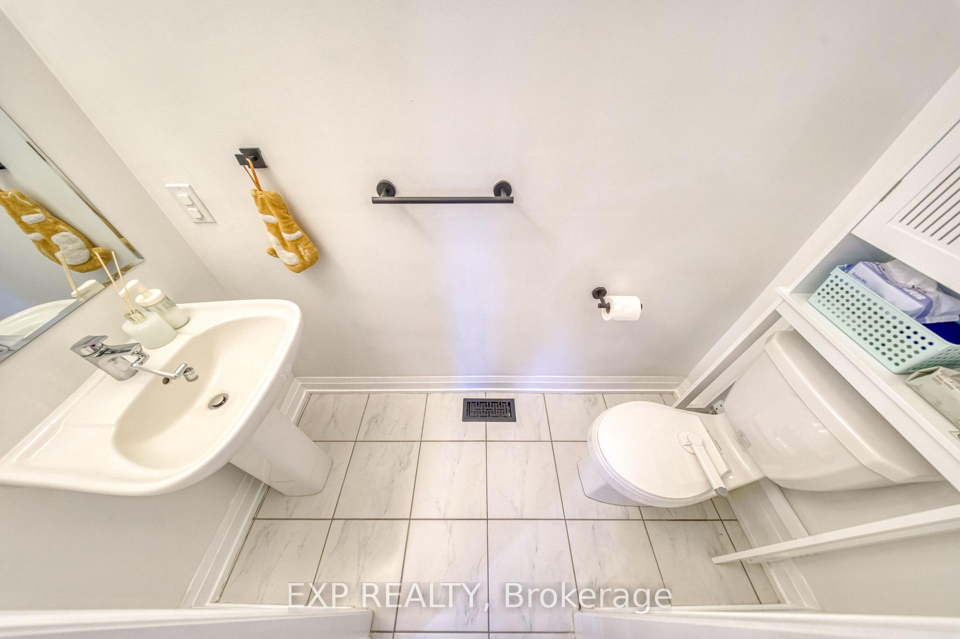 Photo 13 of 8 Prosperity Way, East Gwillimbury, Holland Landing — HOMEH
