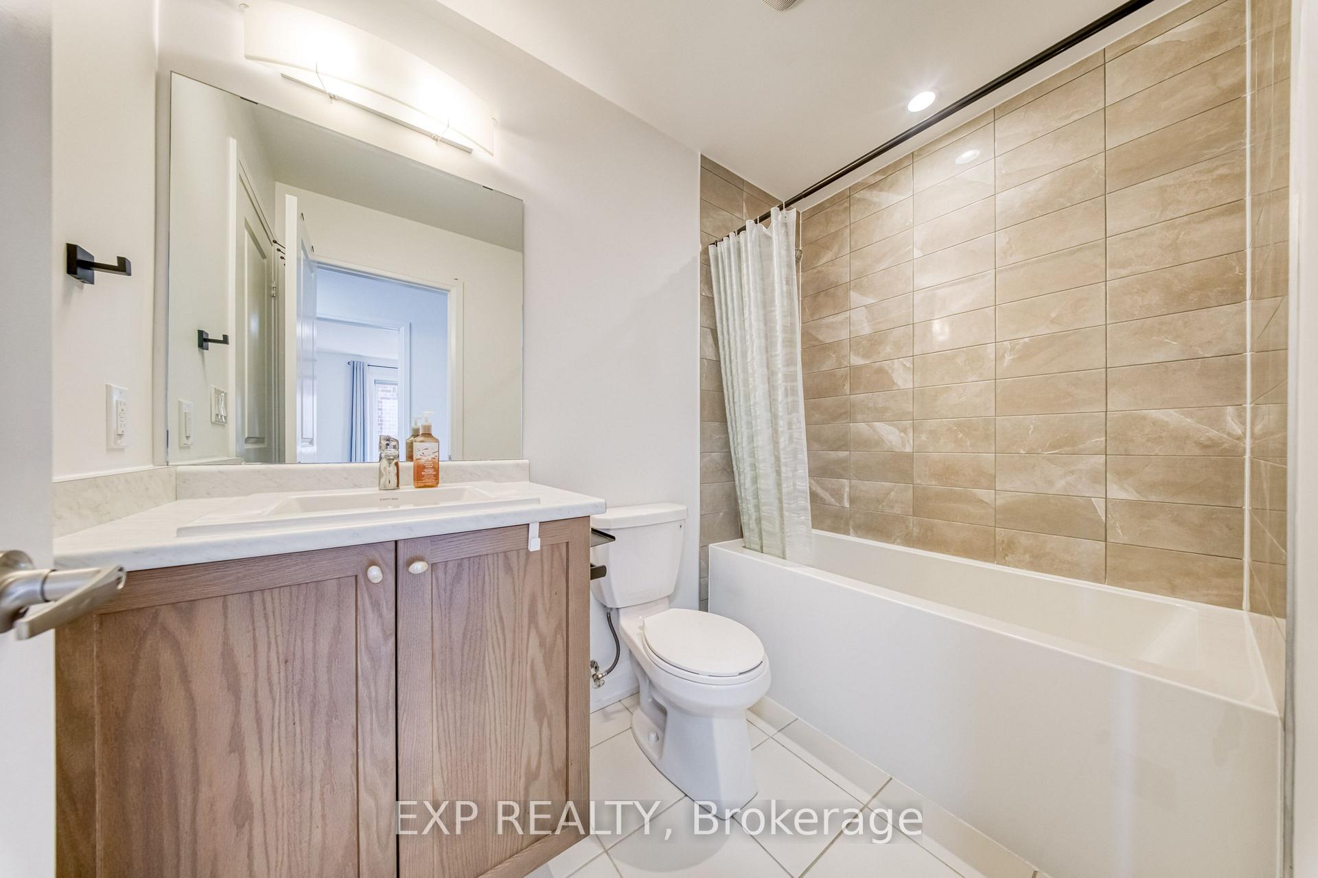 Photo 24 of 8 Prosperity Way, East Gwillimbury, Holland Landing — HOMEH