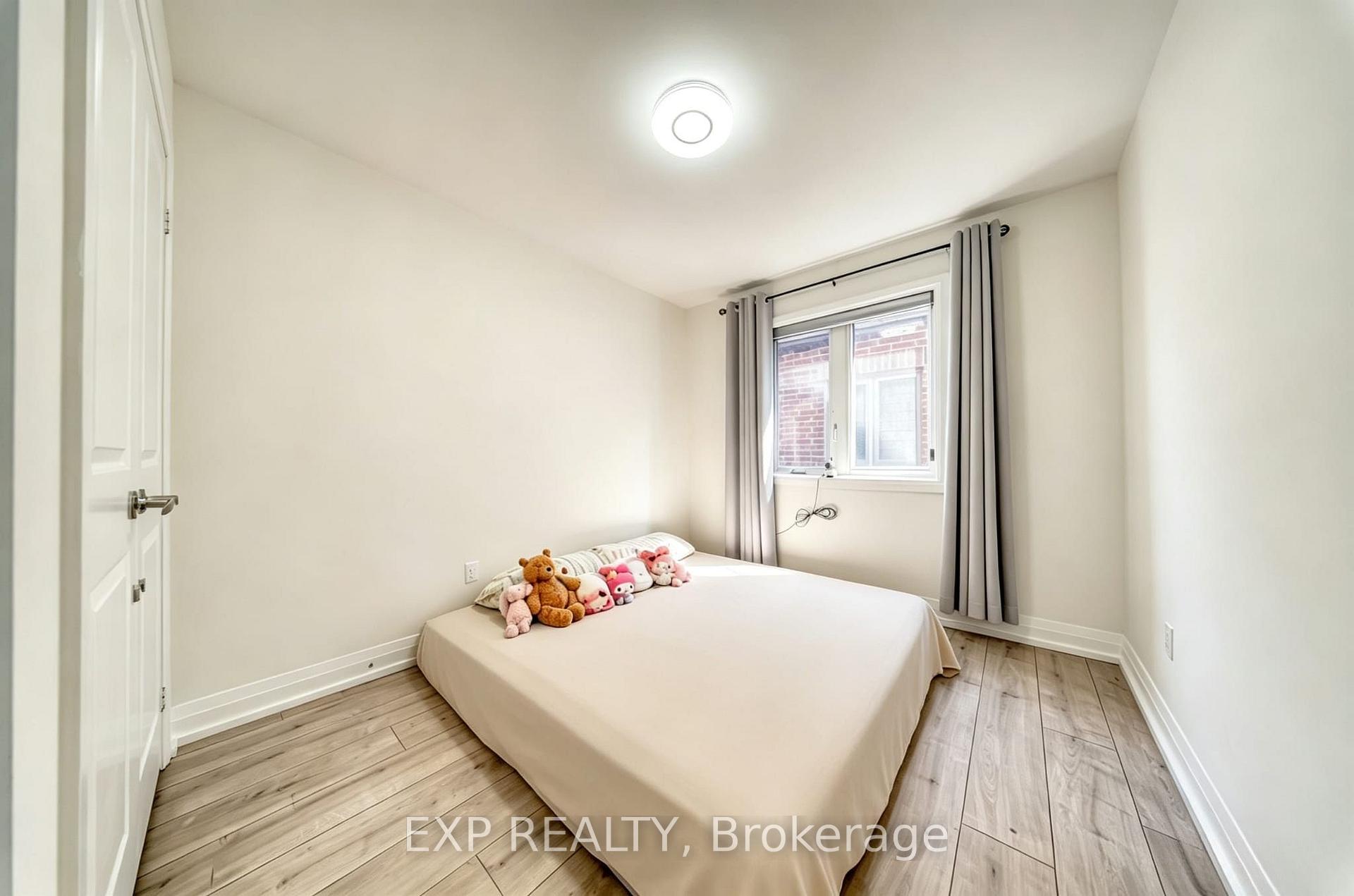 Photo 25 of 8 Prosperity Way, East Gwillimbury, Holland Landing — HOMEH