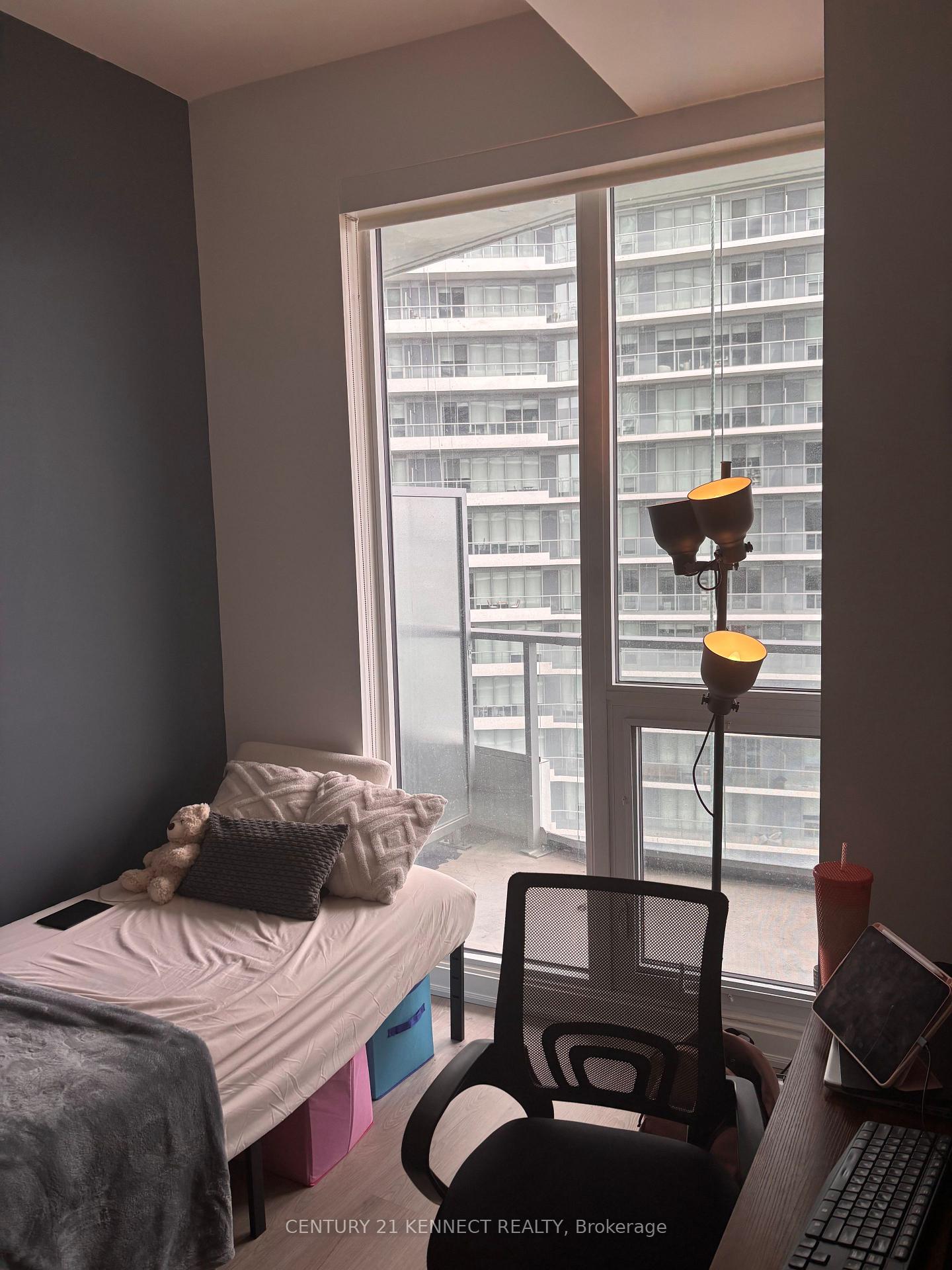 Photo 7 of Unit 2107, 115 Mcmahon Drive, North York, Bayview Village — HOMEH
