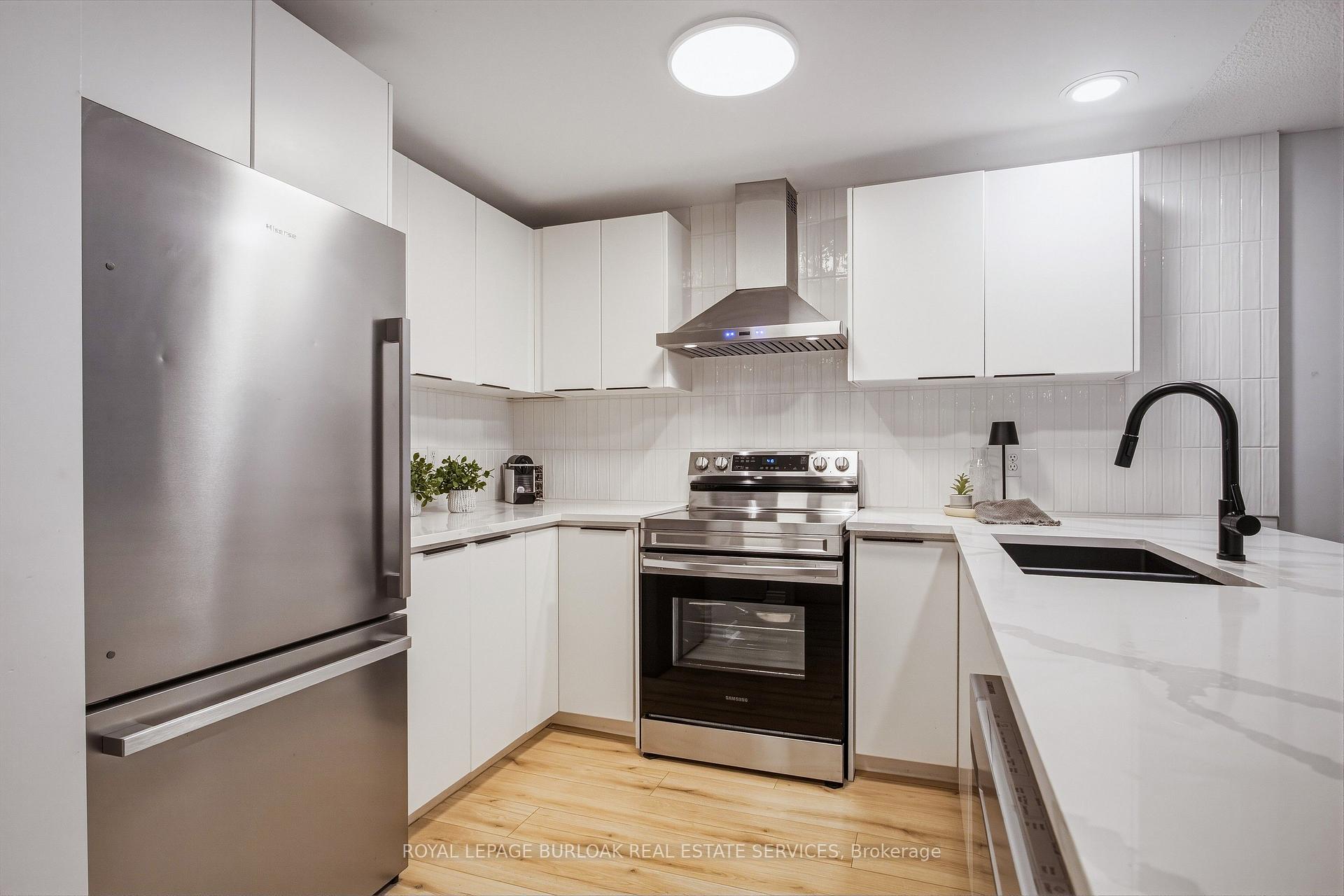 Photo 8 of Unit 111, 262 Dundas Street E, Hamilton, Waterdown — HOMEH