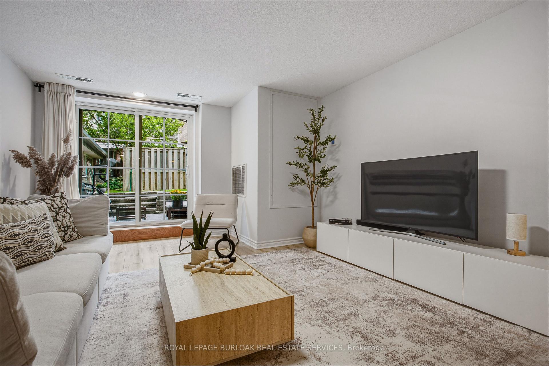 Photo 15 of Unit 111, 262 Dundas Street E, Hamilton, Waterdown — HOMEH
