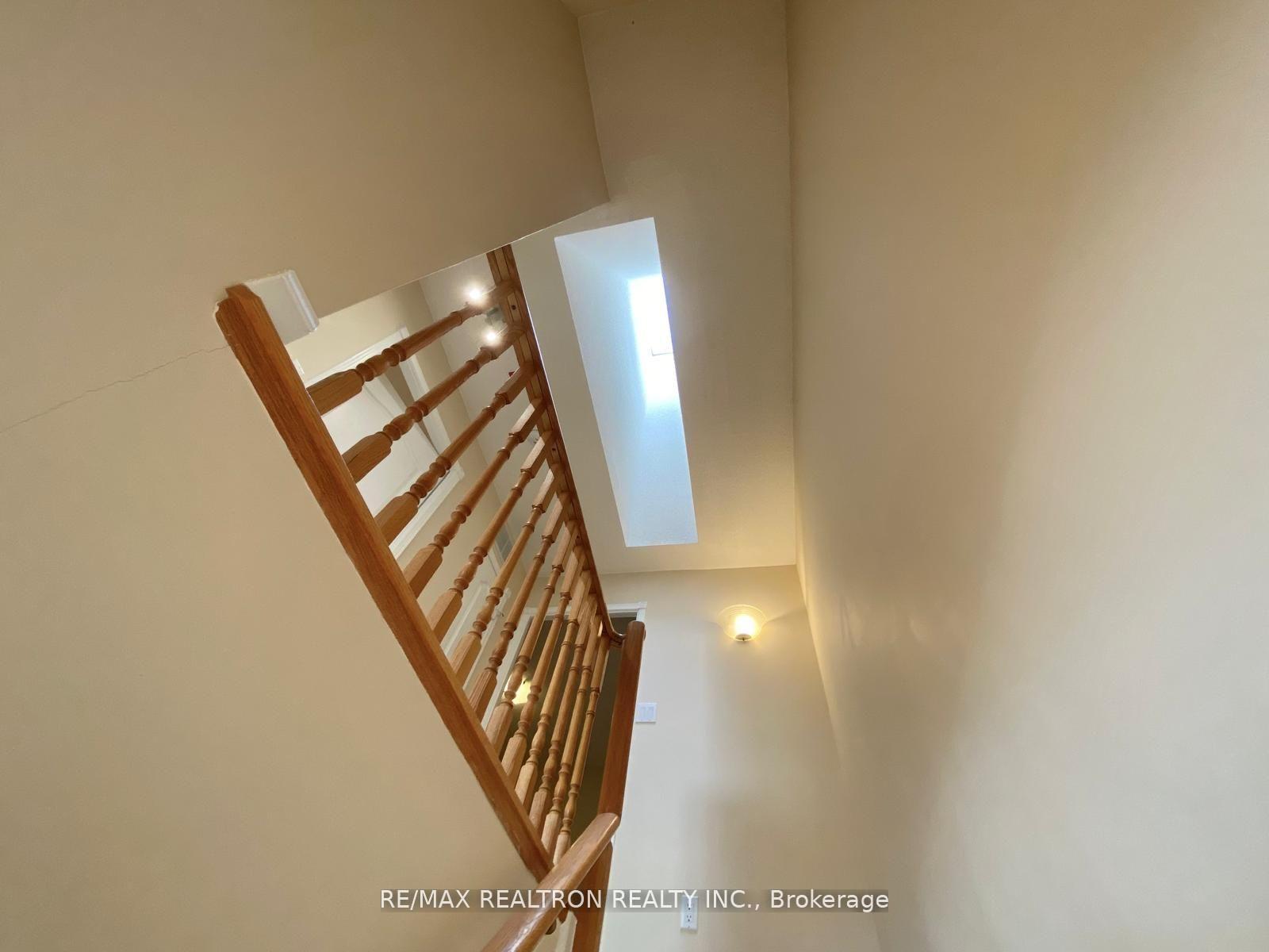 Photo 4 of 503 Grandview Way, North York, Willowdale East — HOMEH