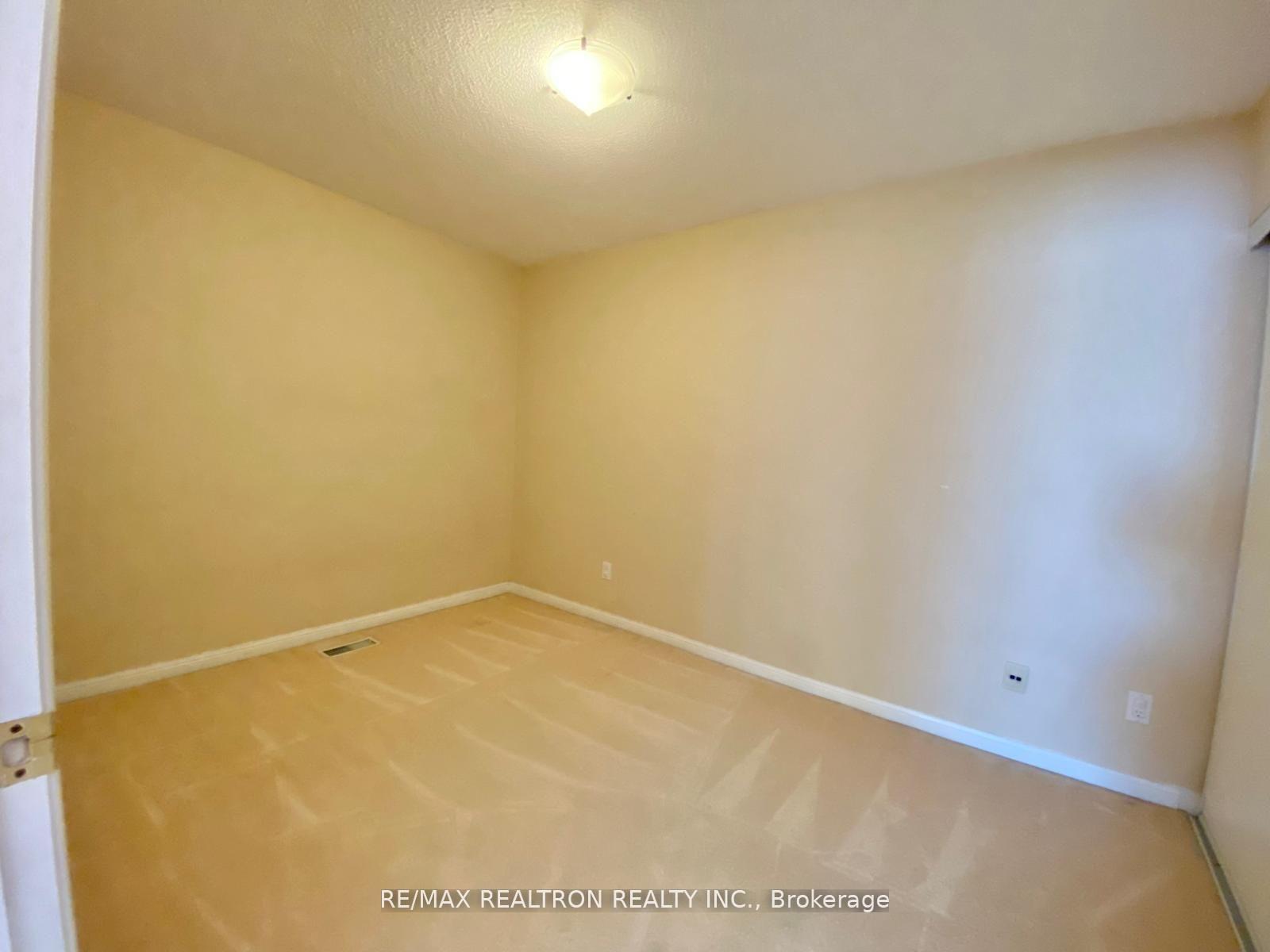 Photo 9 of 503 Grandview Way, North York, Willowdale East — HOMEH