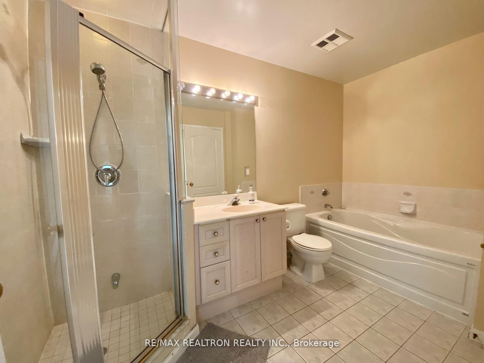 Photo 12 of 503 Grandview Way, North York, Willowdale East — HOMEH