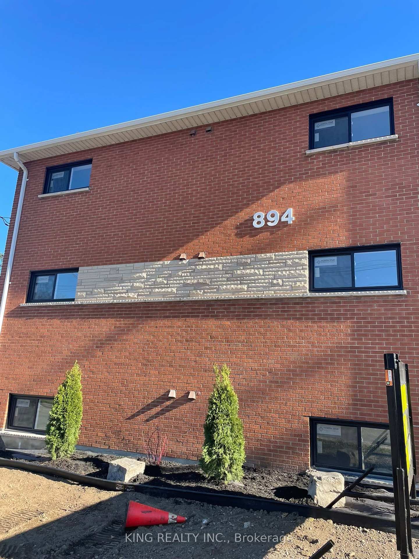 Photo of Unit 102, 894 Adelaide Street N