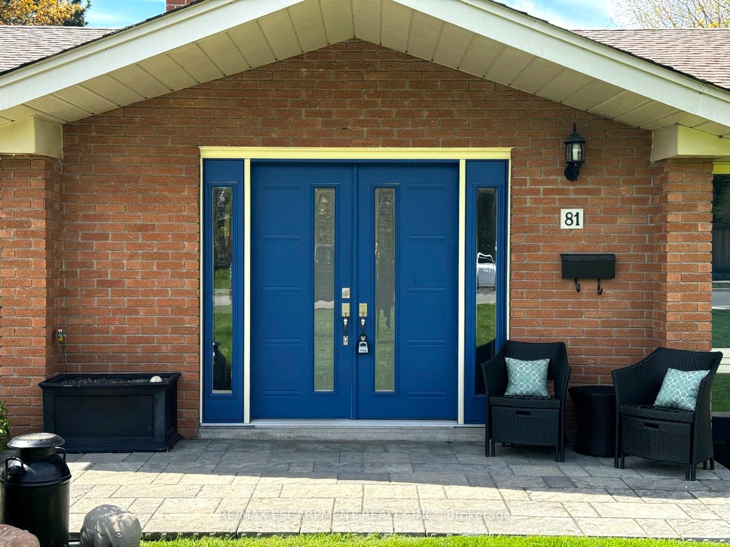 Photo 4 of 81 Thomson Drive, Hamilton, Waterdown — HOMEH