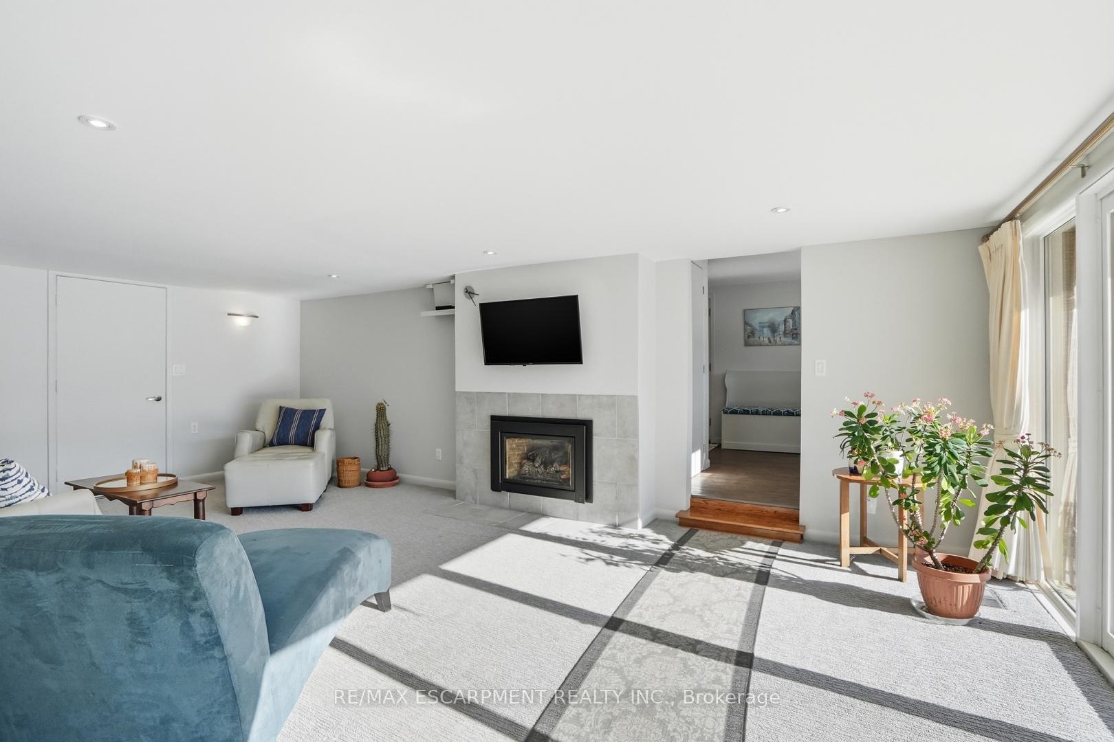 Photo 34 of 81 Thomson Drive, Hamilton, Waterdown — HOMEH