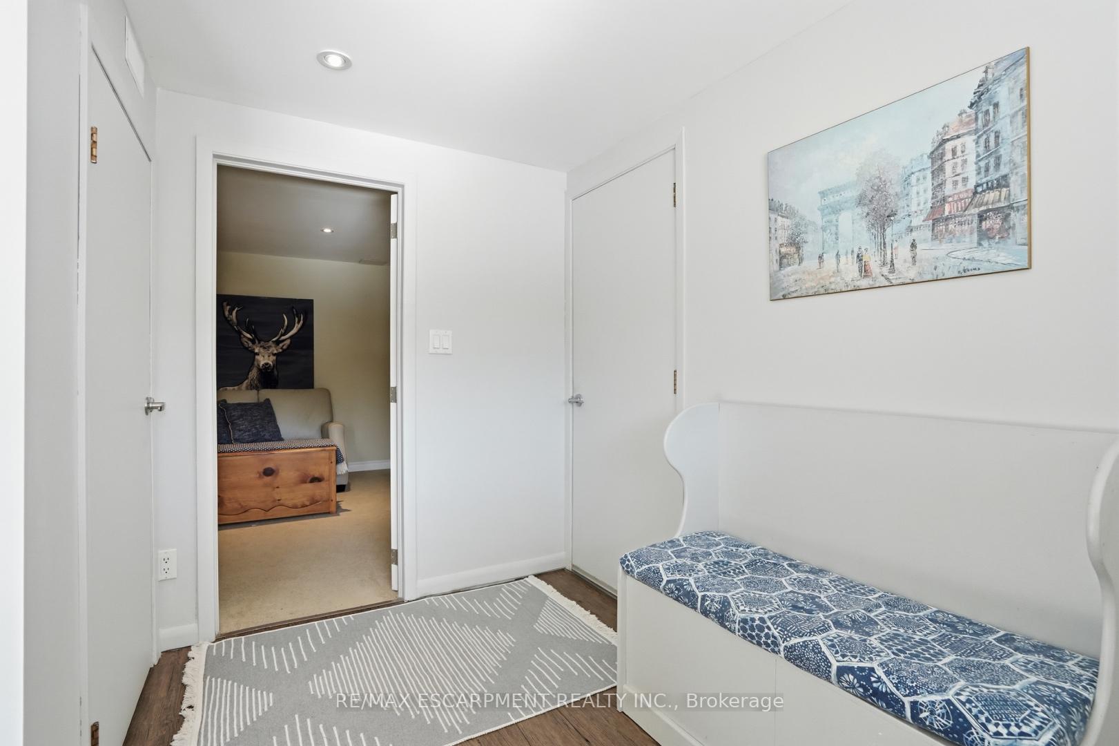 Photo 37 of 81 Thomson Drive, Hamilton, Waterdown — HOMEH