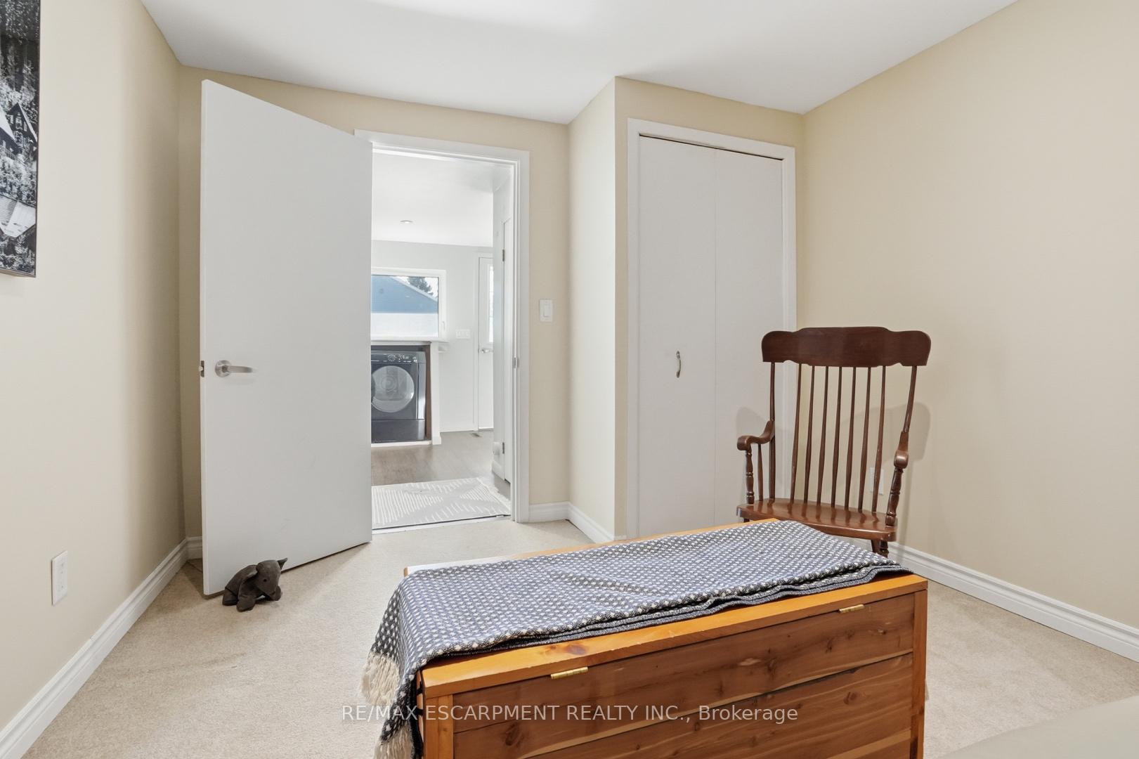 Photo 38 of 81 Thomson Drive, Hamilton, Waterdown — HOMEH
