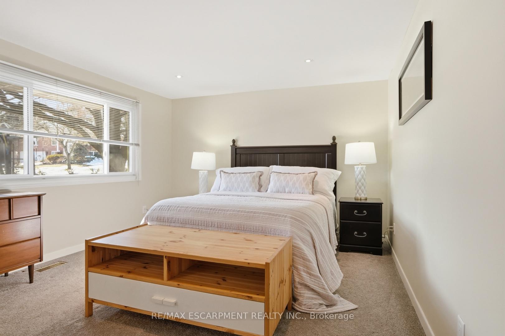 Photo 39 of 81 Thomson Drive, Hamilton, Waterdown — HOMEH