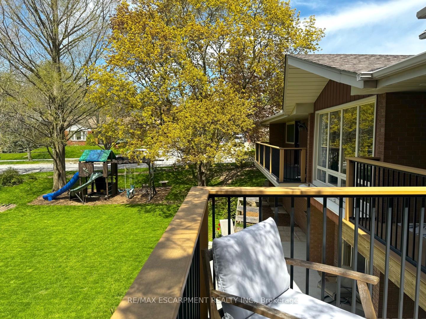 Photo 47 of 81 Thomson Drive, Hamilton, Waterdown — HOMEH